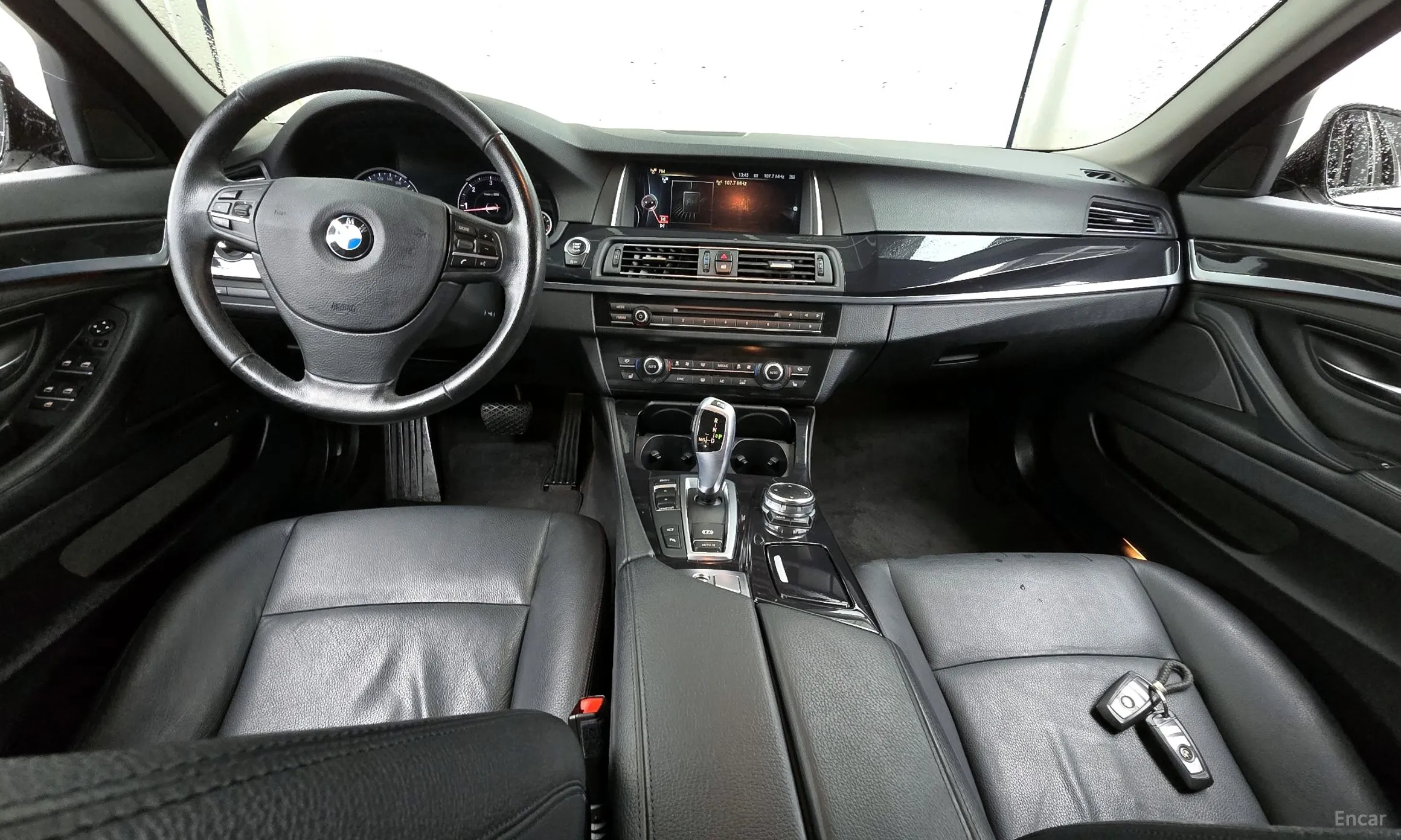 BMW 5 Series (F10) превью 4