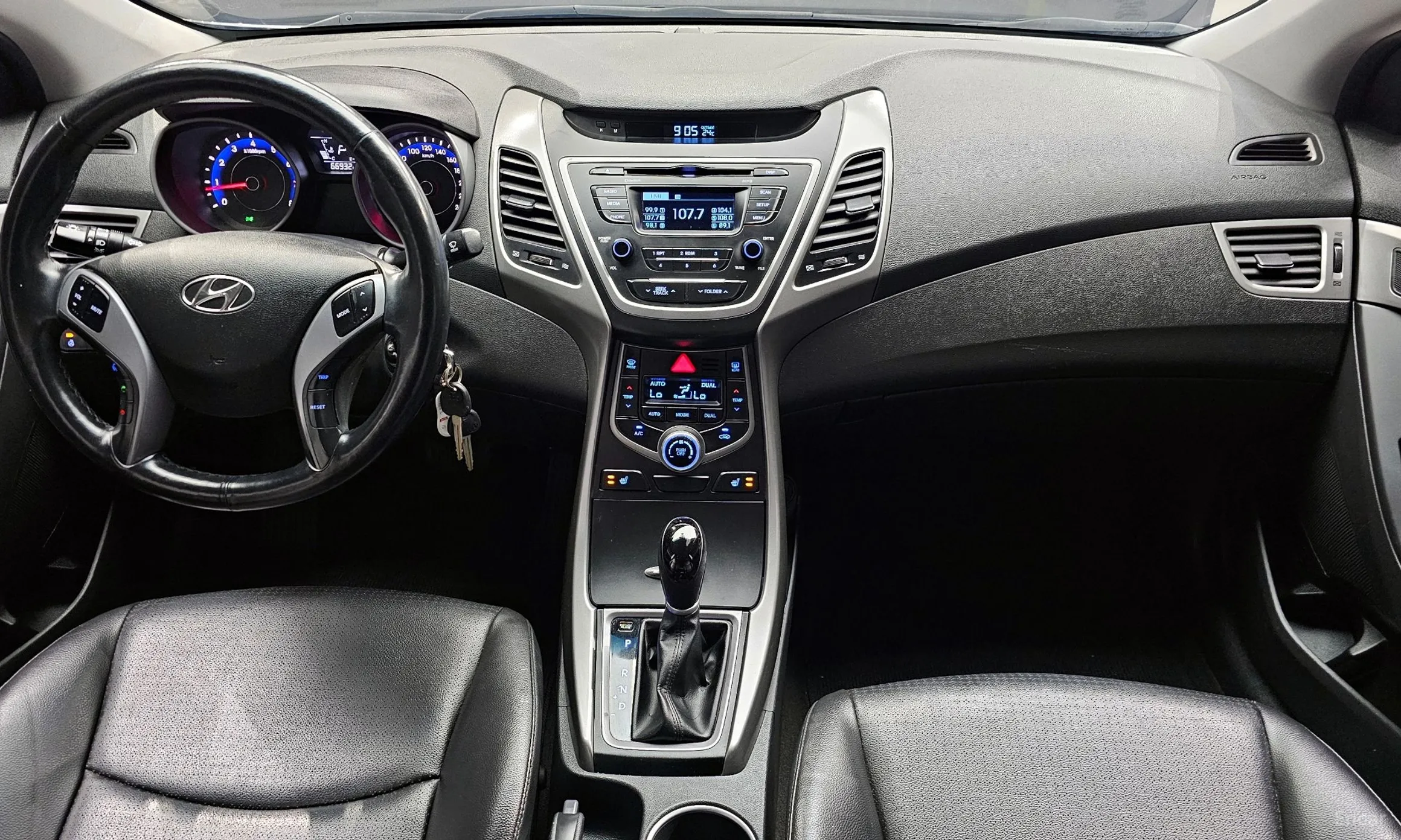 Hyundai Avante превью 4