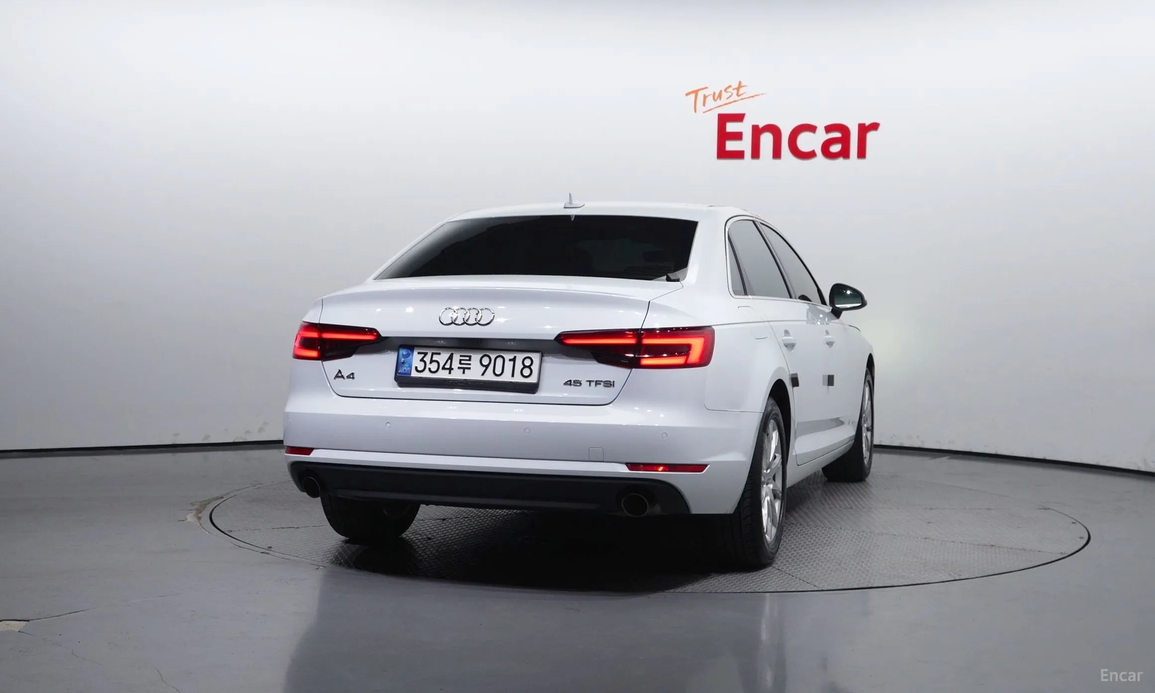 Audi A4 (B9) превью 3