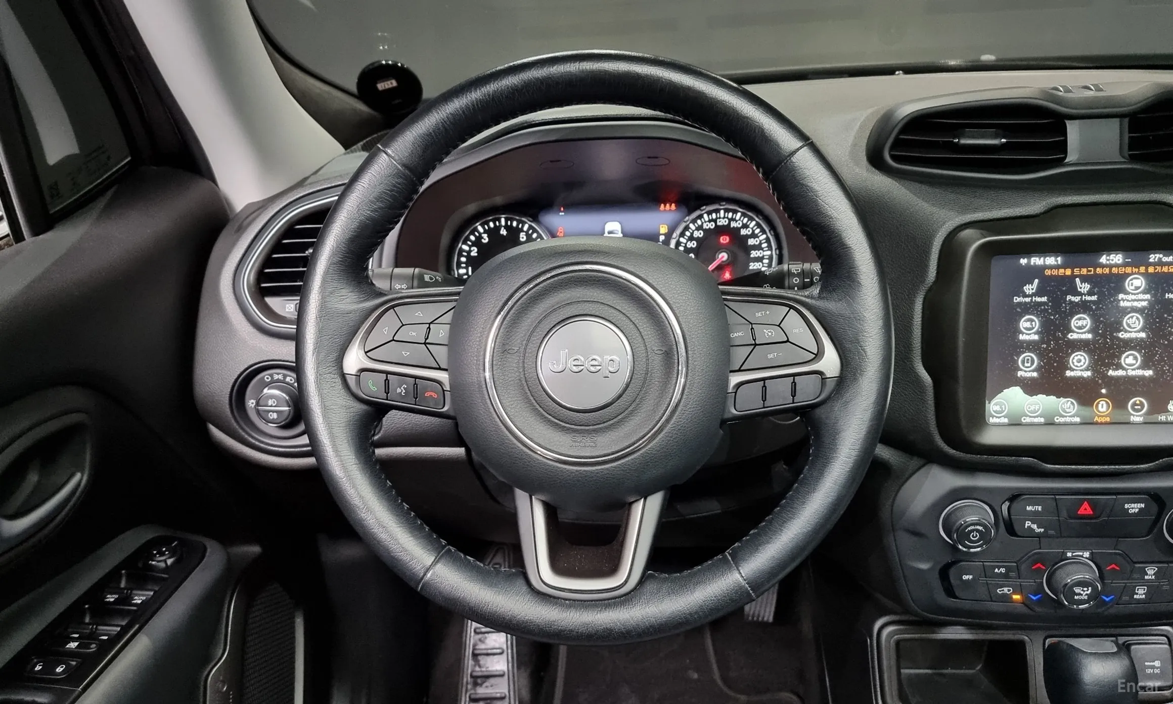 Jeep Renegade превью 13