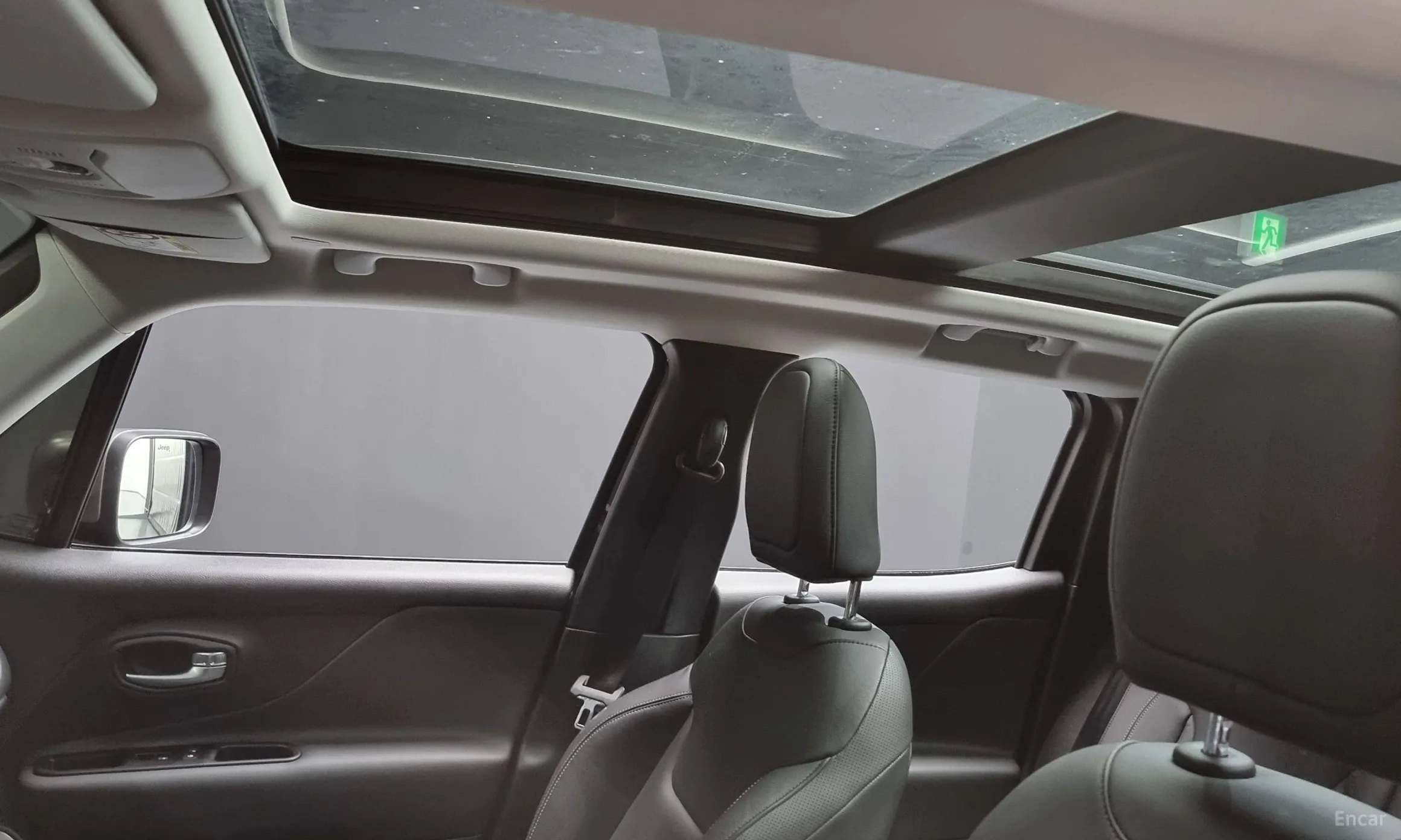 Jeep Renegade превью 19