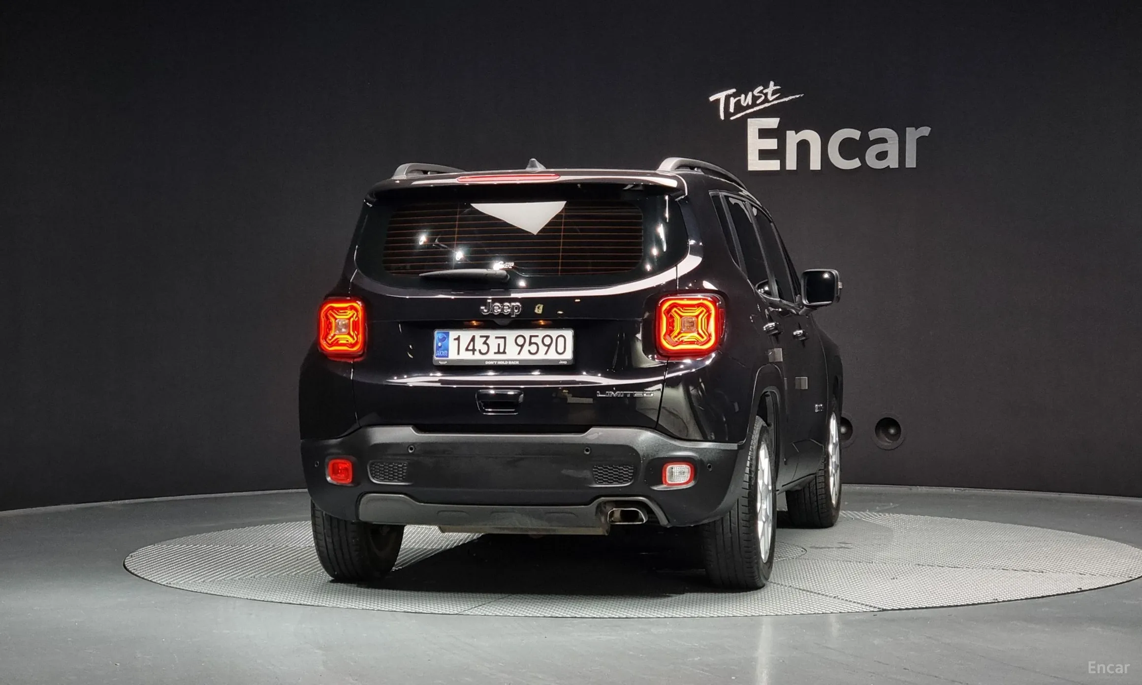 Jeep Renegade превью 4