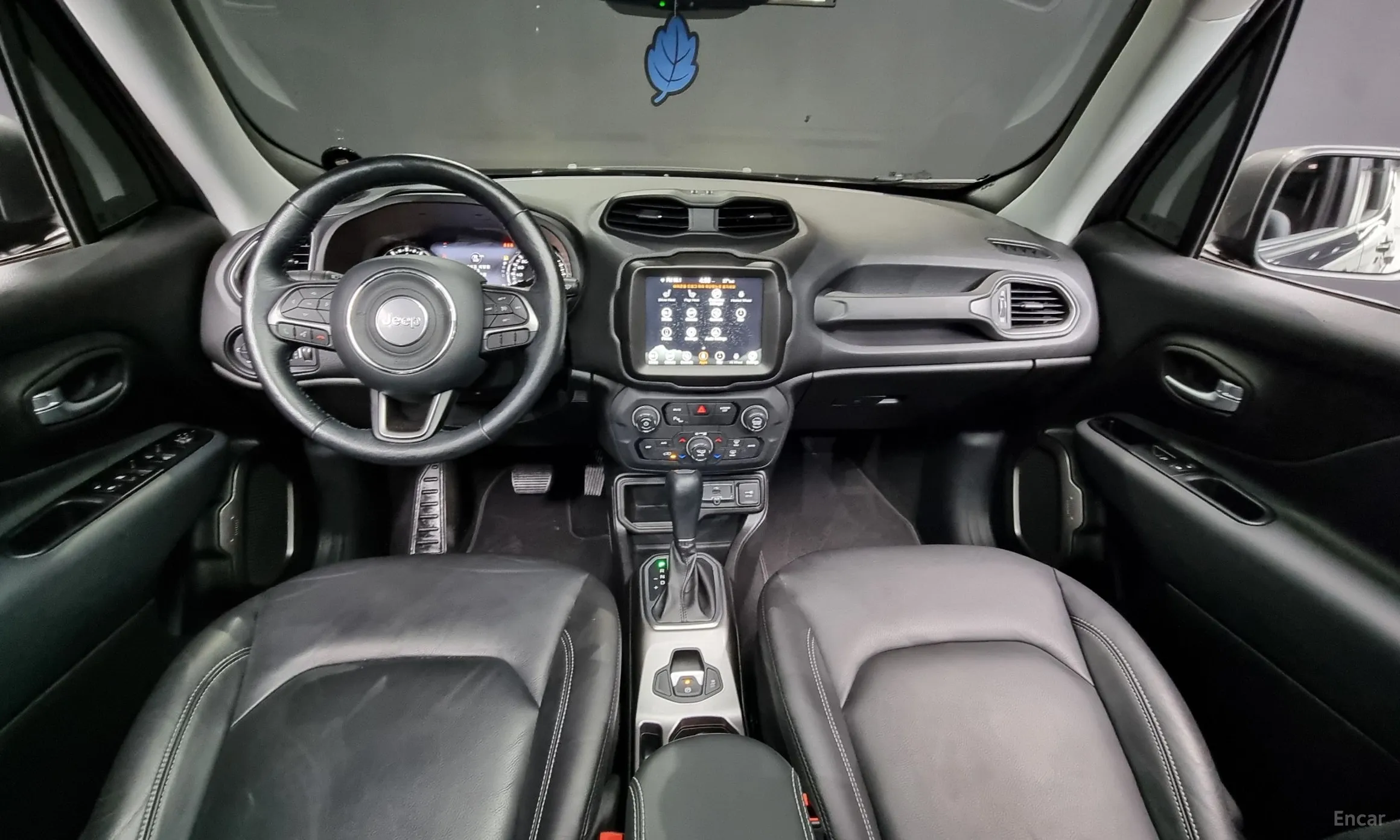 Jeep Renegade превью 7