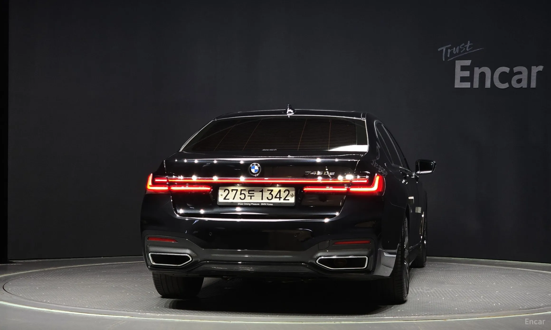 BMW 7 Series (G11) превью 3