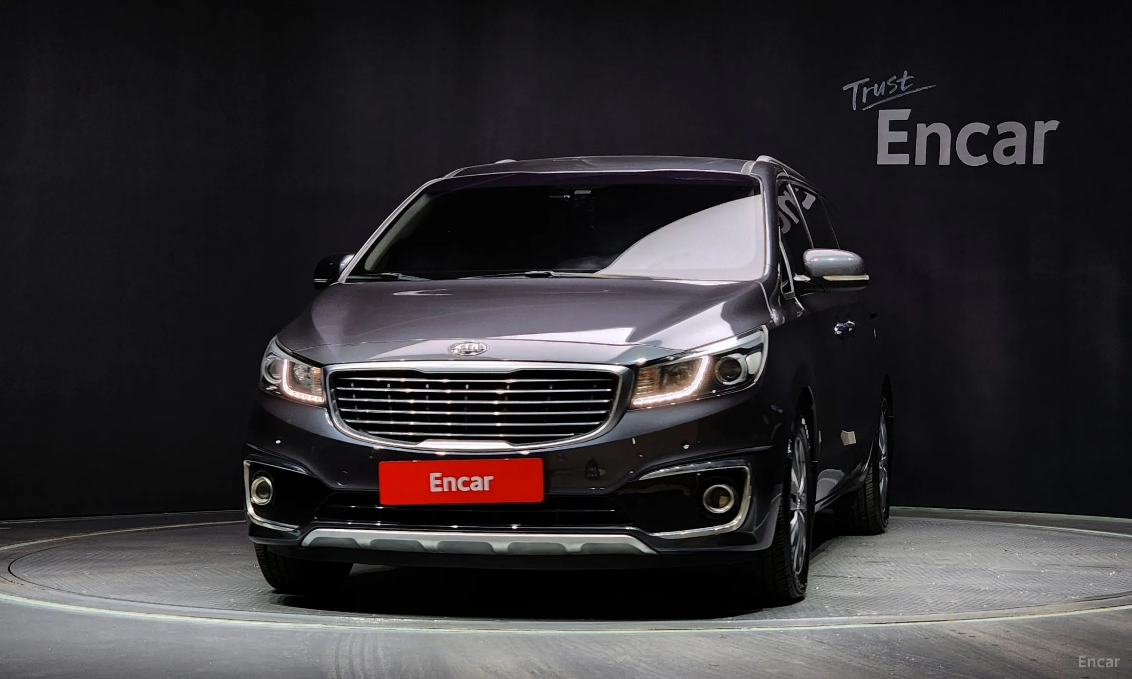 Kia Carnival превью 2