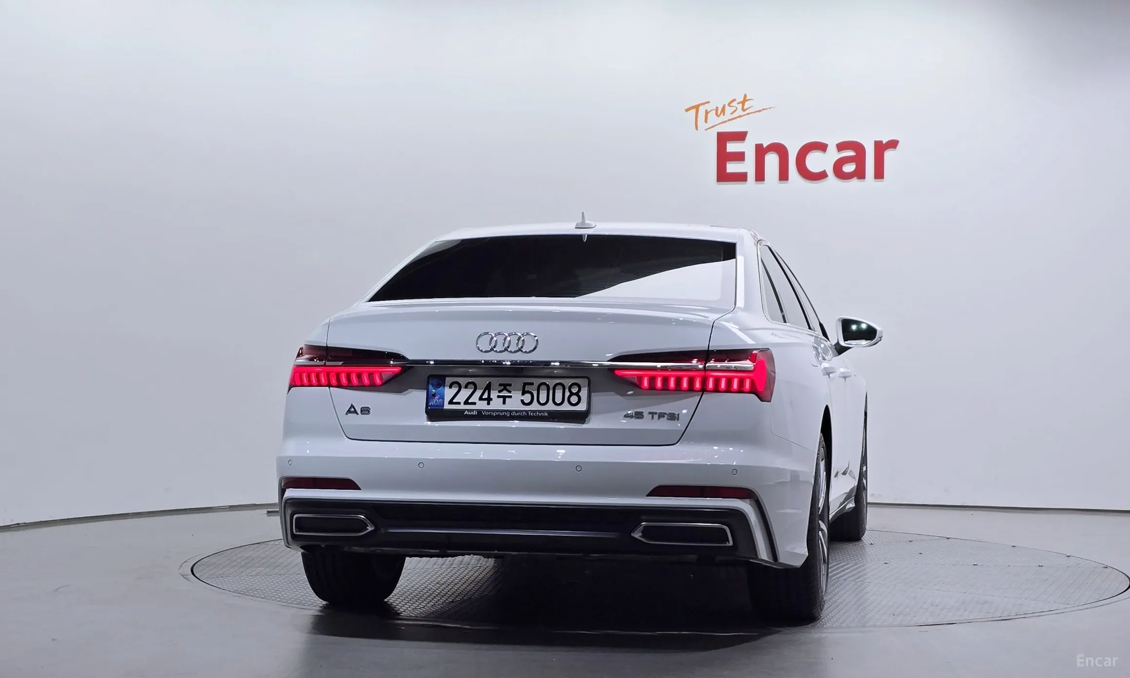 Audi A6 (C8) превью 3