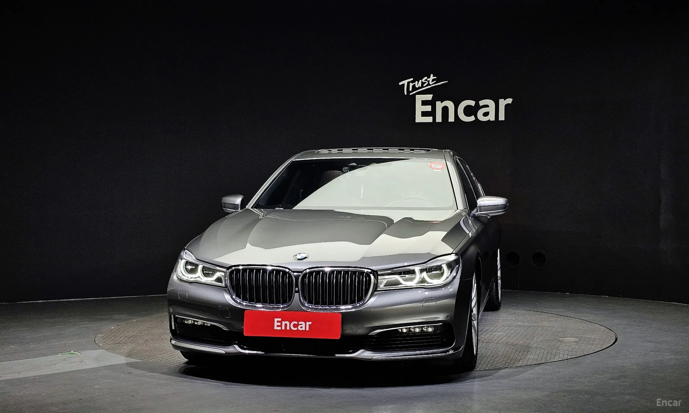 BMW 7 Series (G11) превью 2