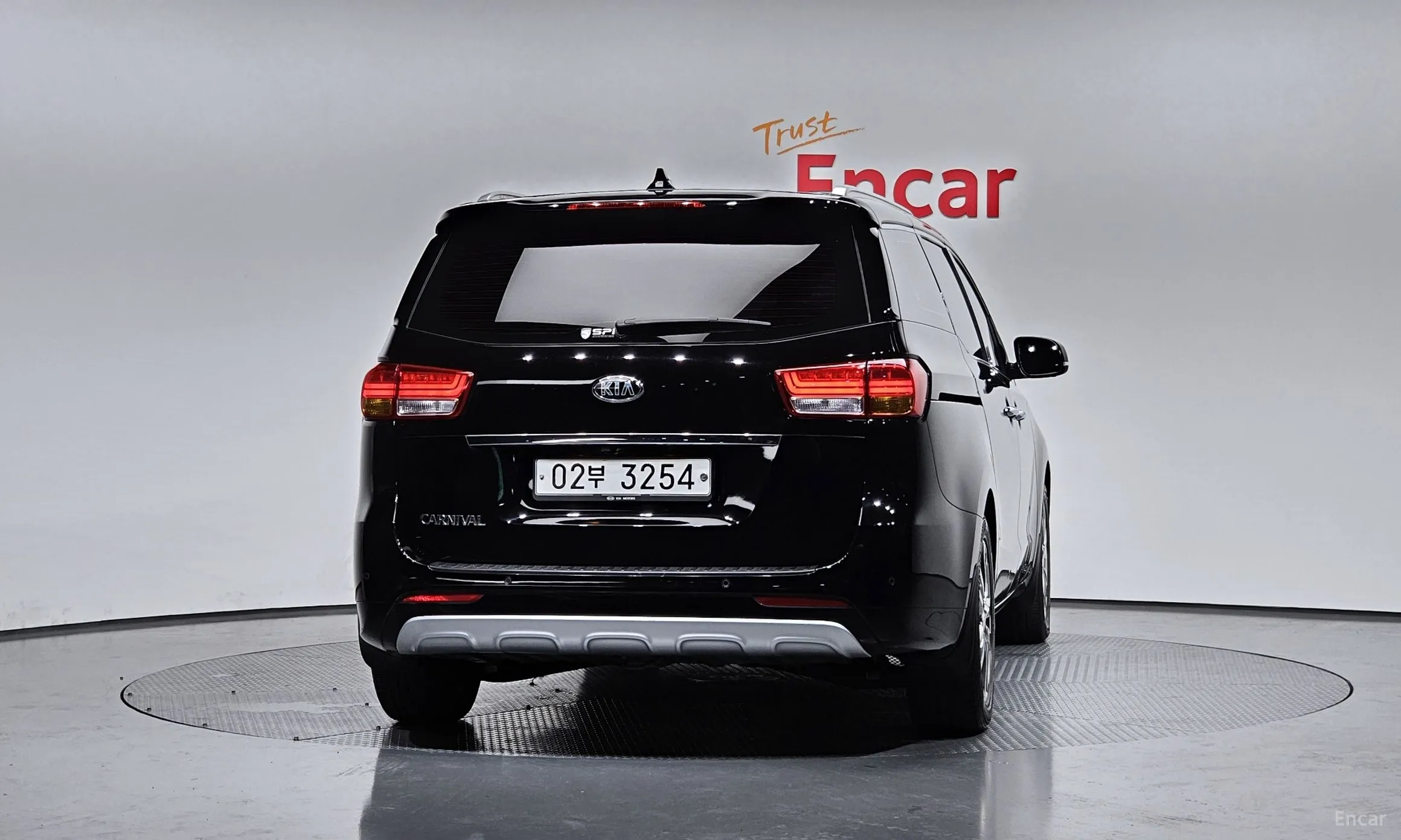 Kia Carnival превью 3