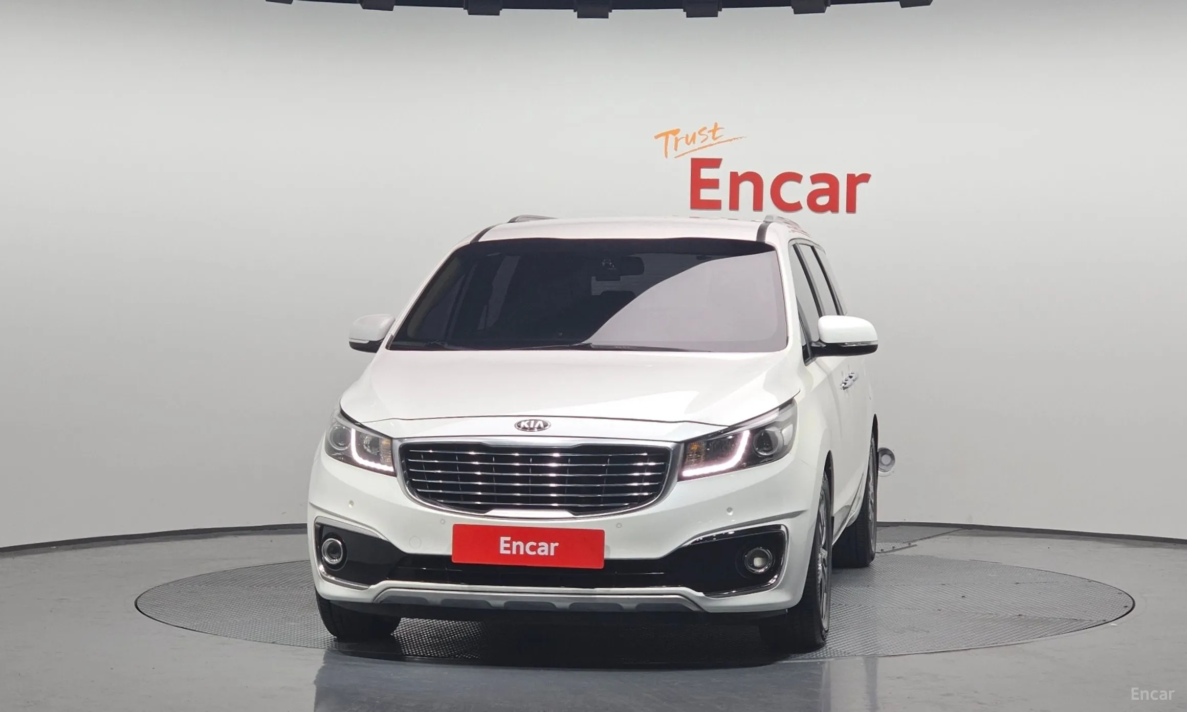 Kia Carnival превью 2