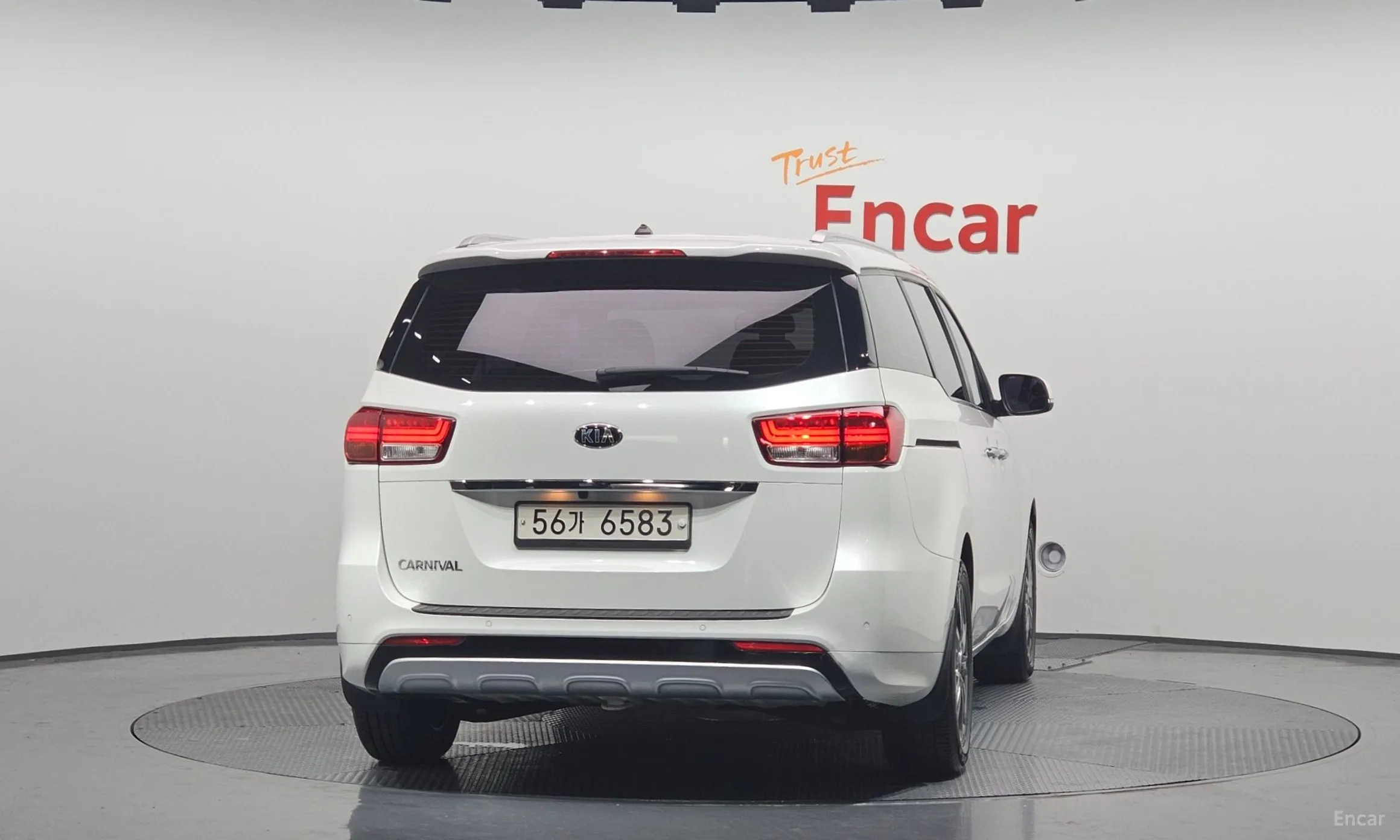 Kia Carnival превью 3