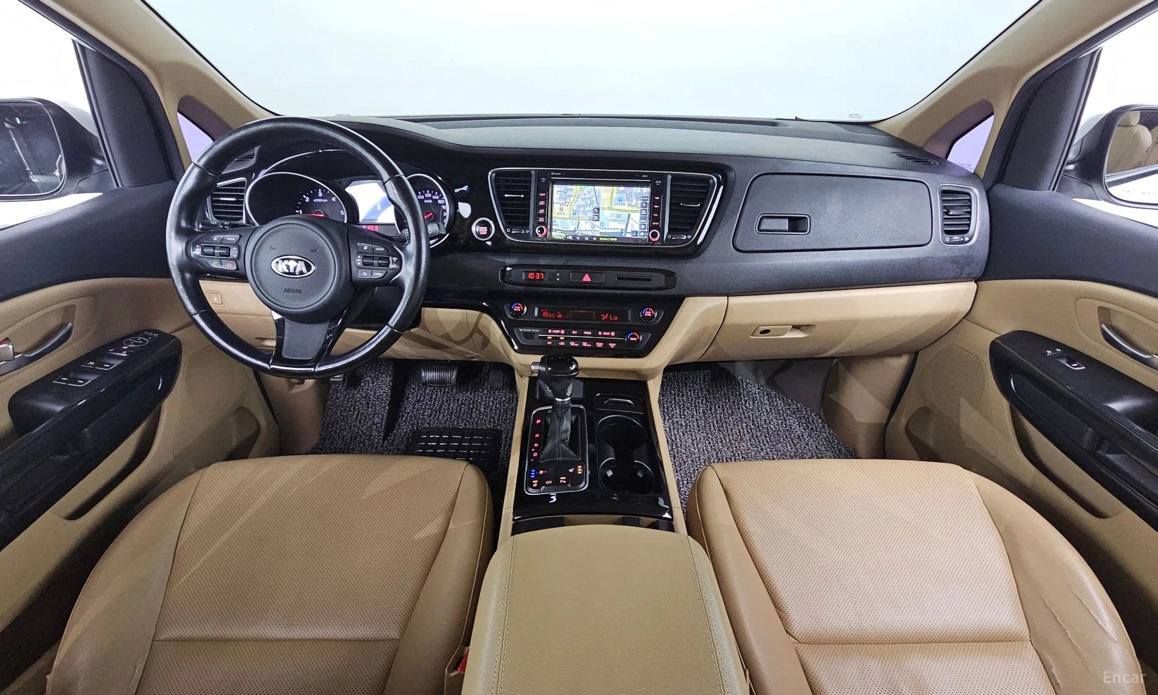 Kia Carnival превью 4