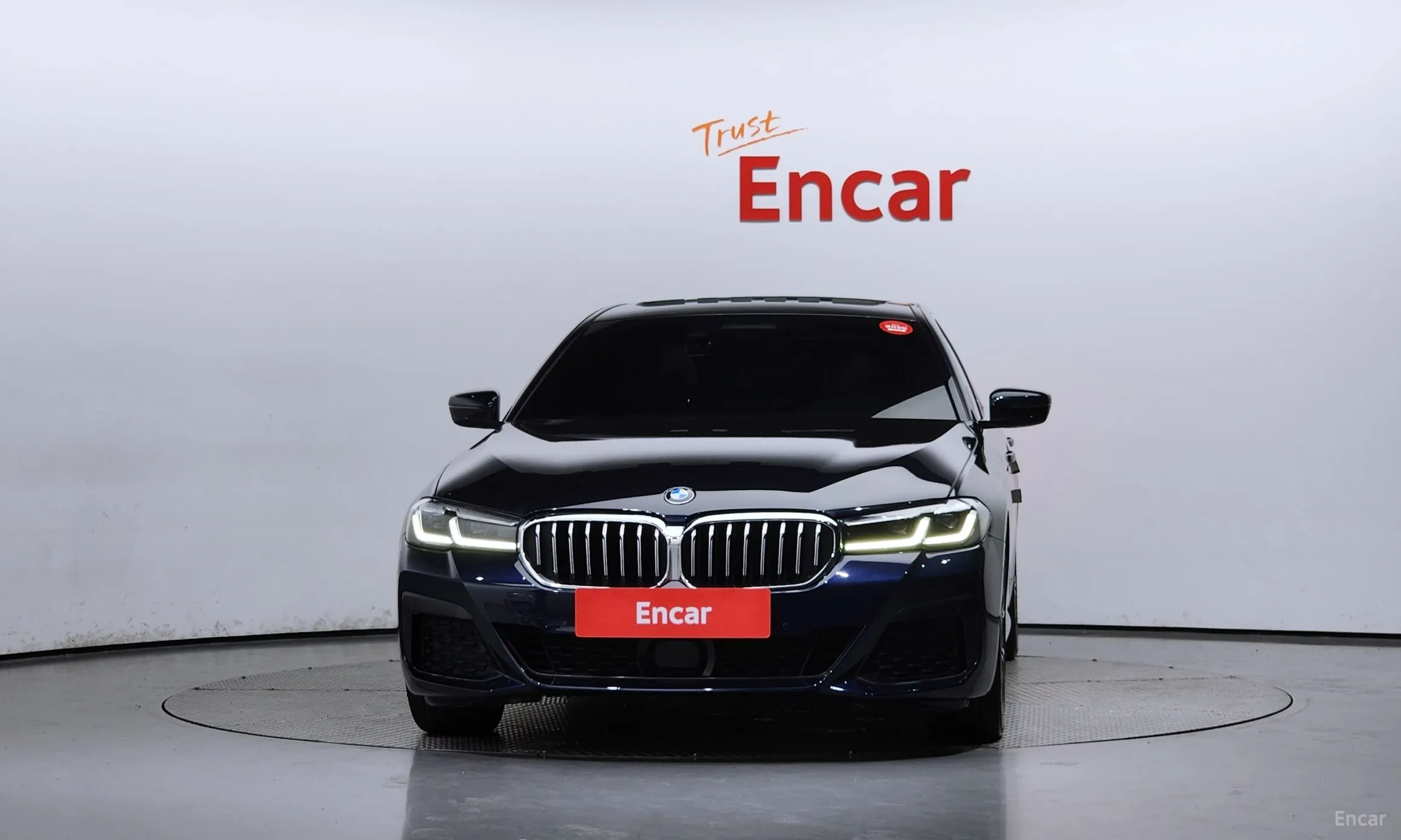 BMW 5 Series (G30) превью 2