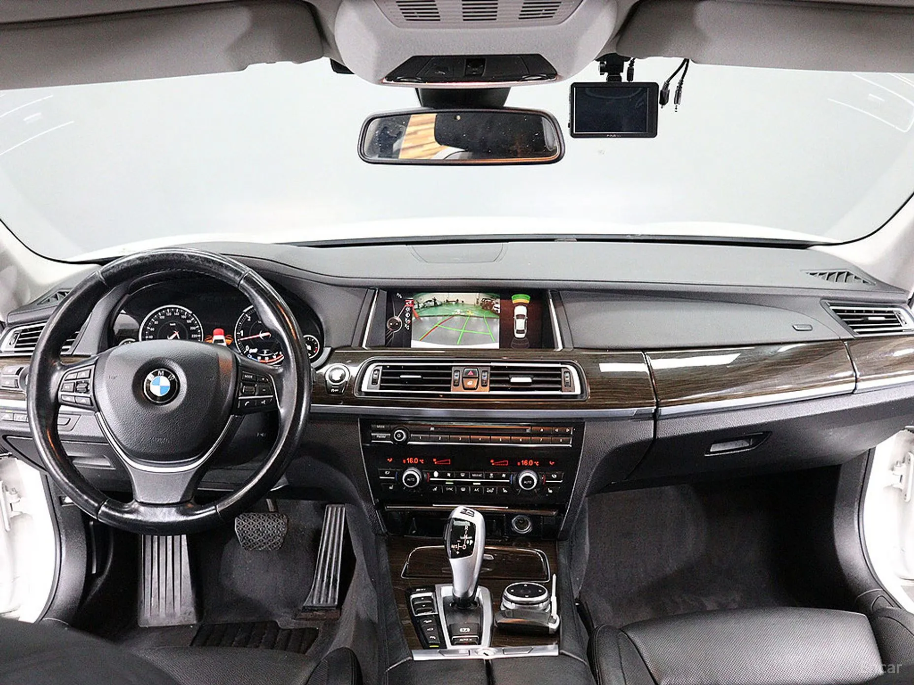 BMW 7 Series (F01) превью 4