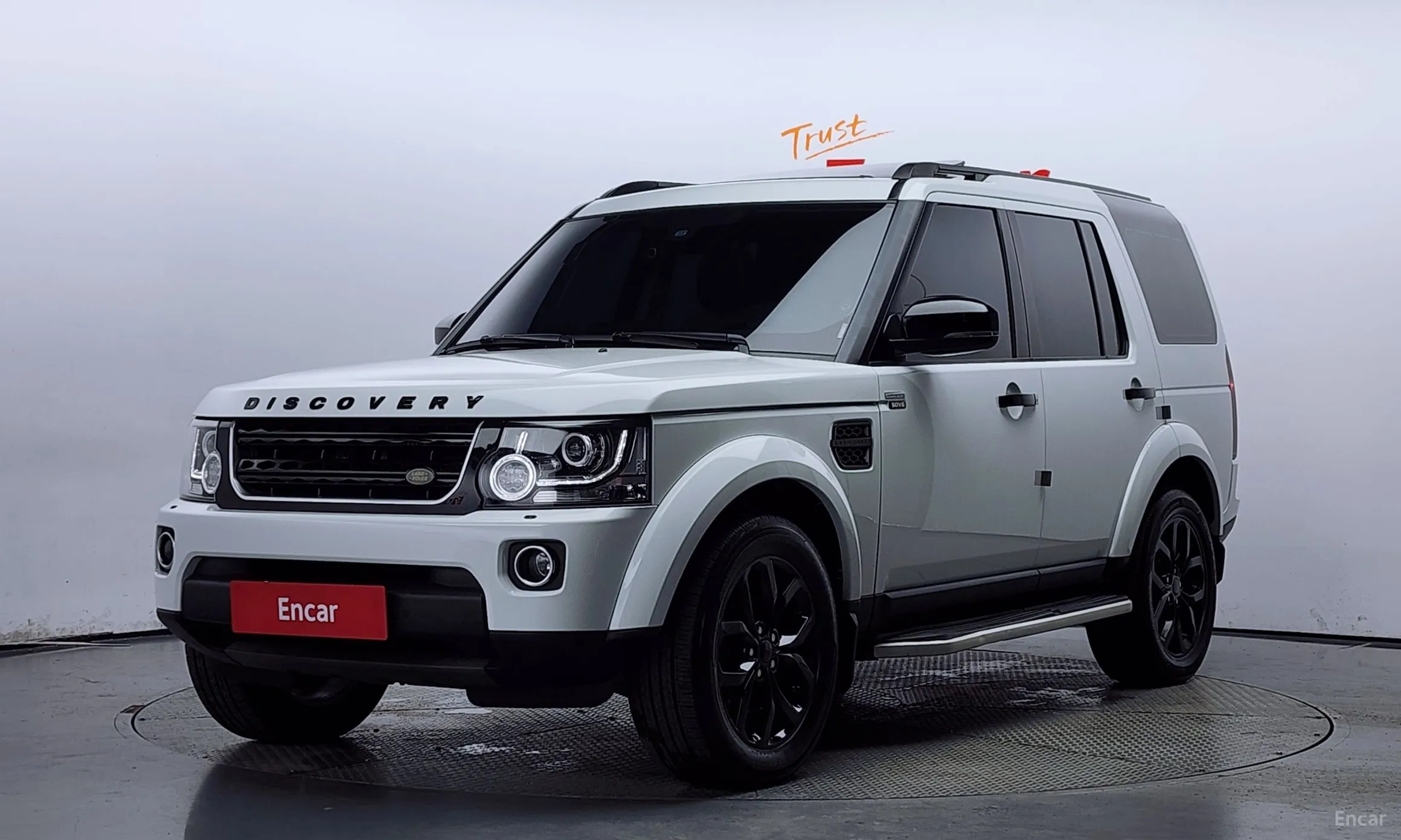 Land Rover Discovery 4
