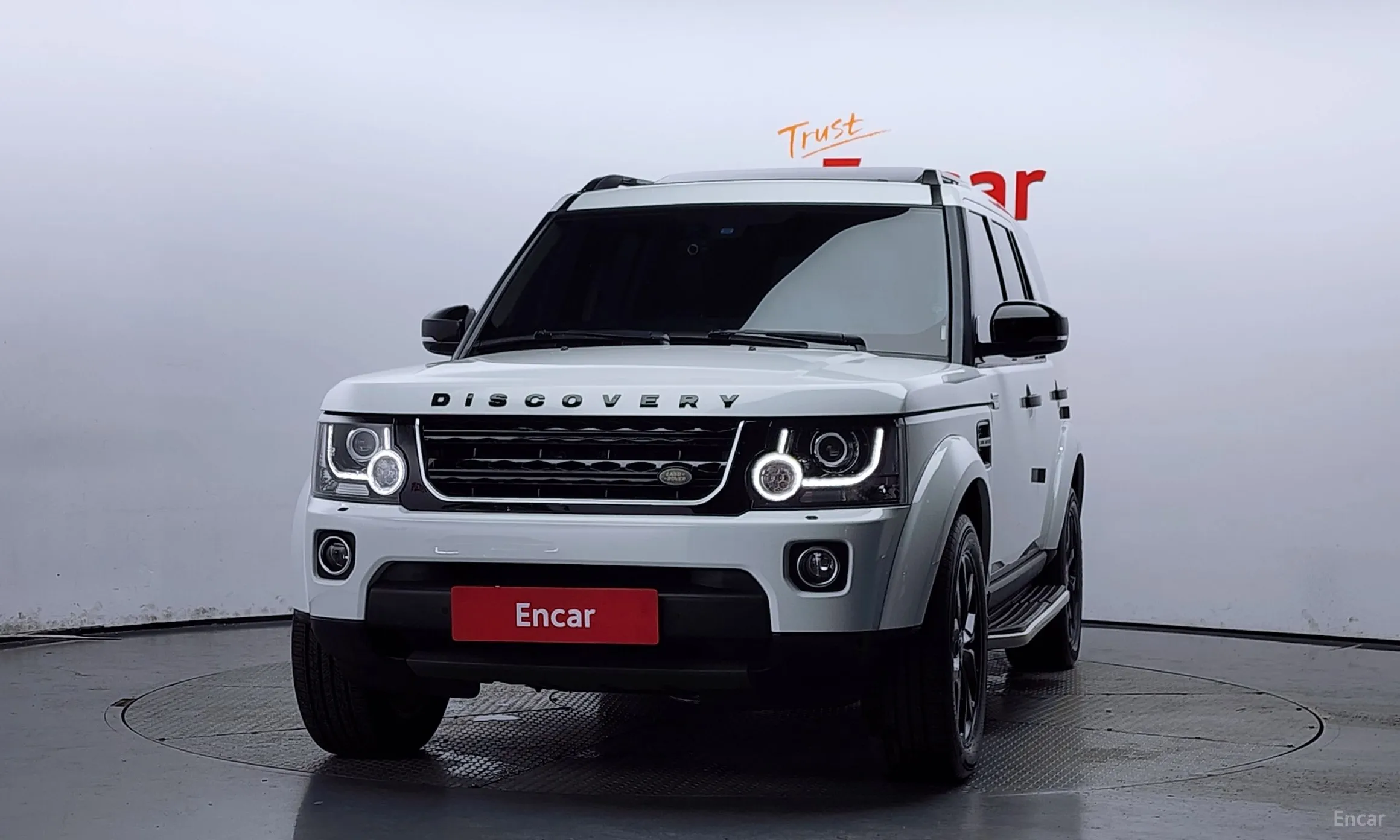 Land Rover Discovery 4