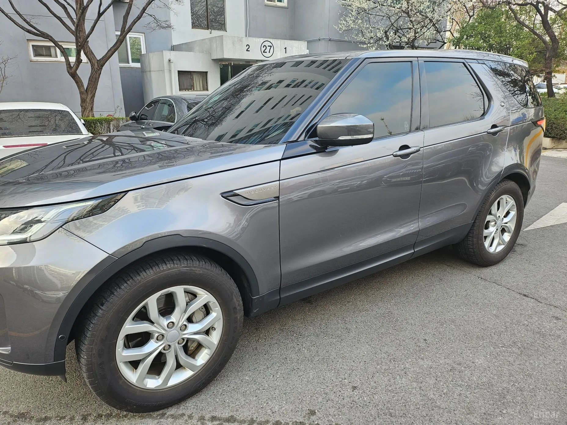 Land Rover Discovery 5 превью 3