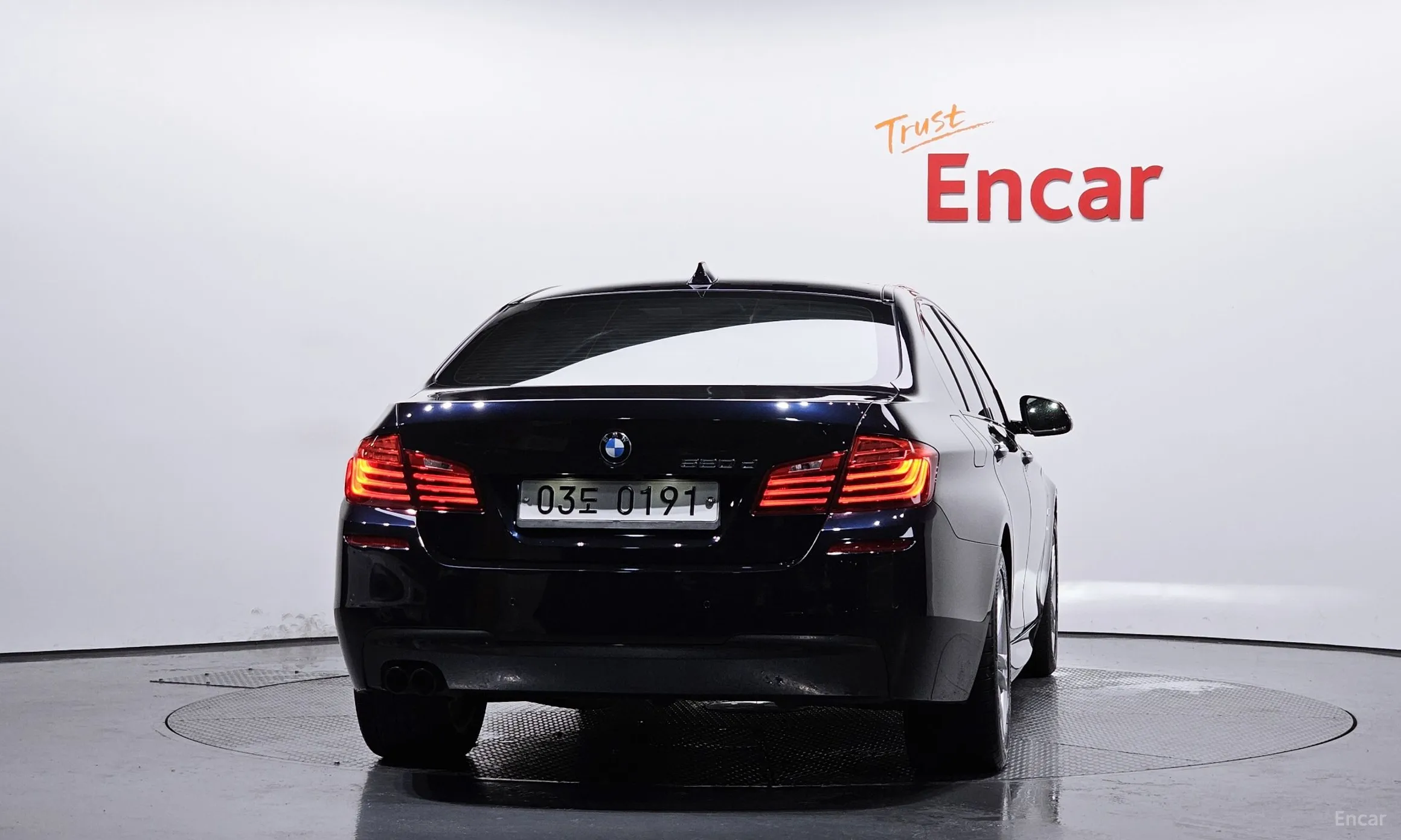BMW 5 Series (F10) превью 3
