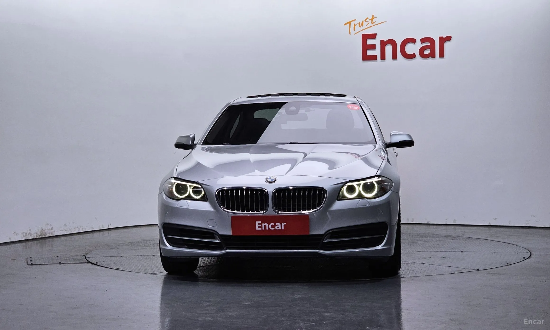 BMW 5 Series (F10) превью 2