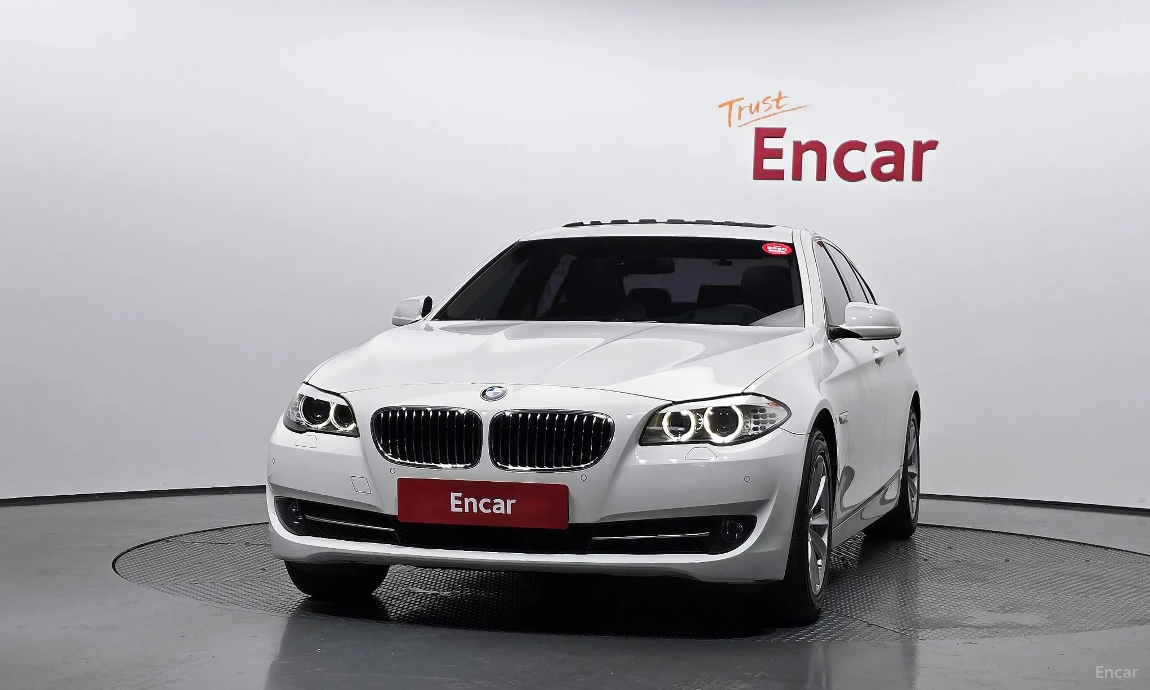 BMW 5 Series (F10) превью 2