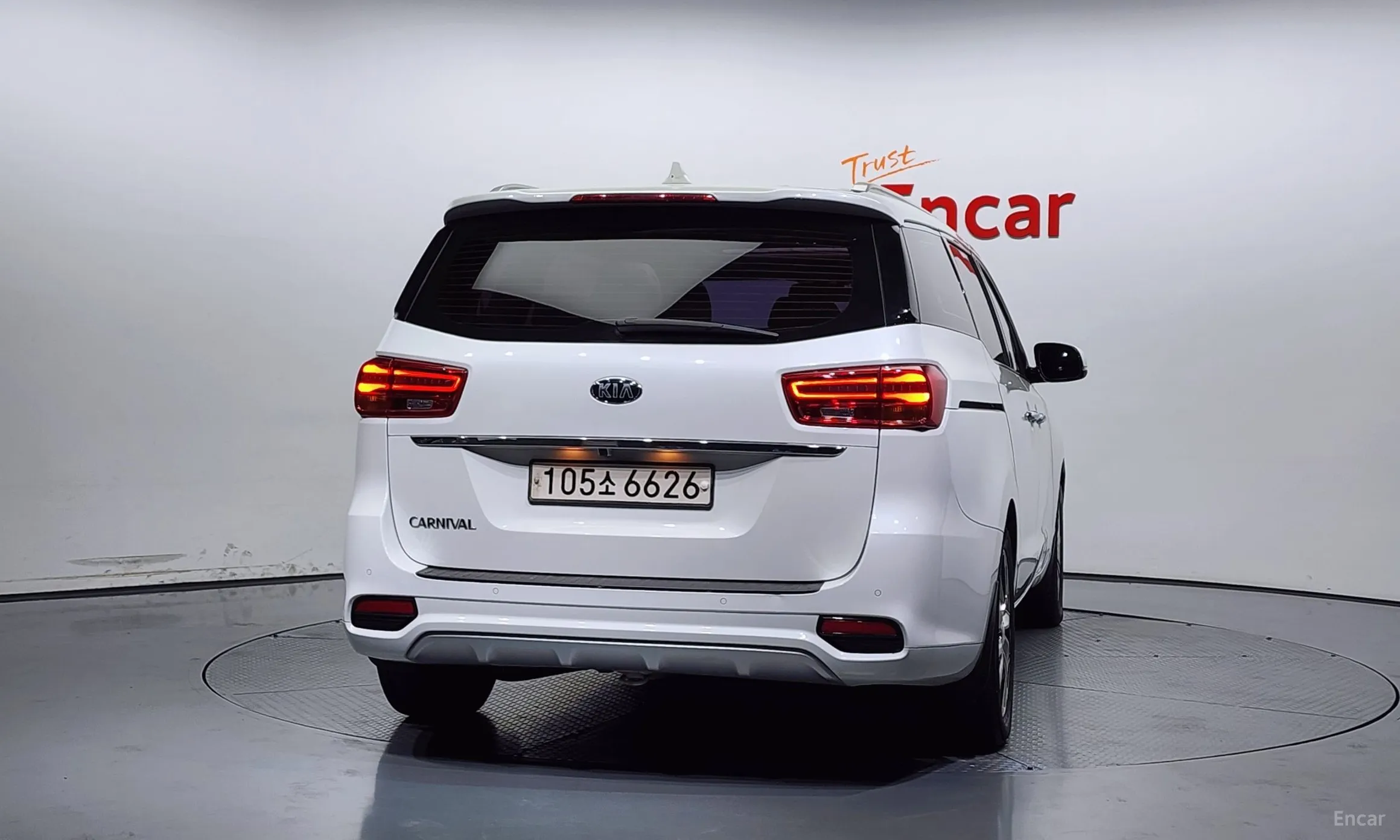 Kia Carnival превью 3
