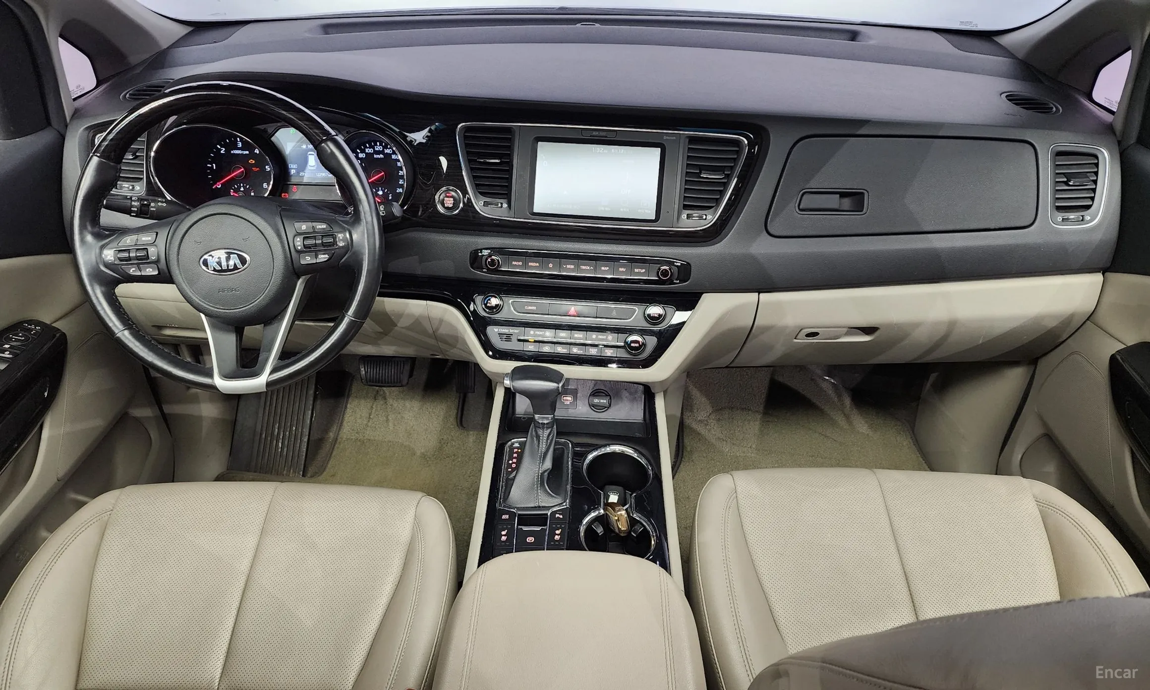 Kia Carnival превью 4