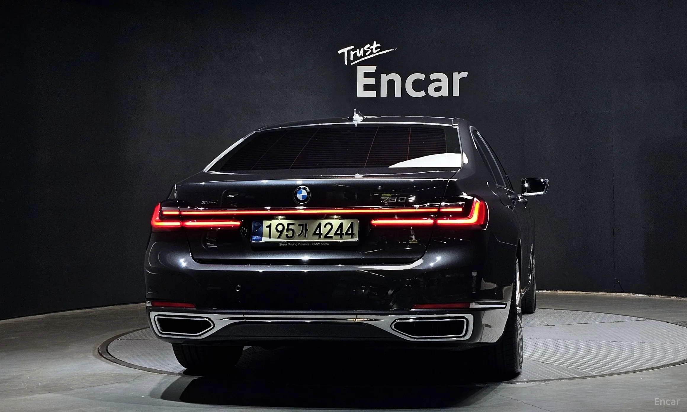 BMW 7 Series (G11) превью 3