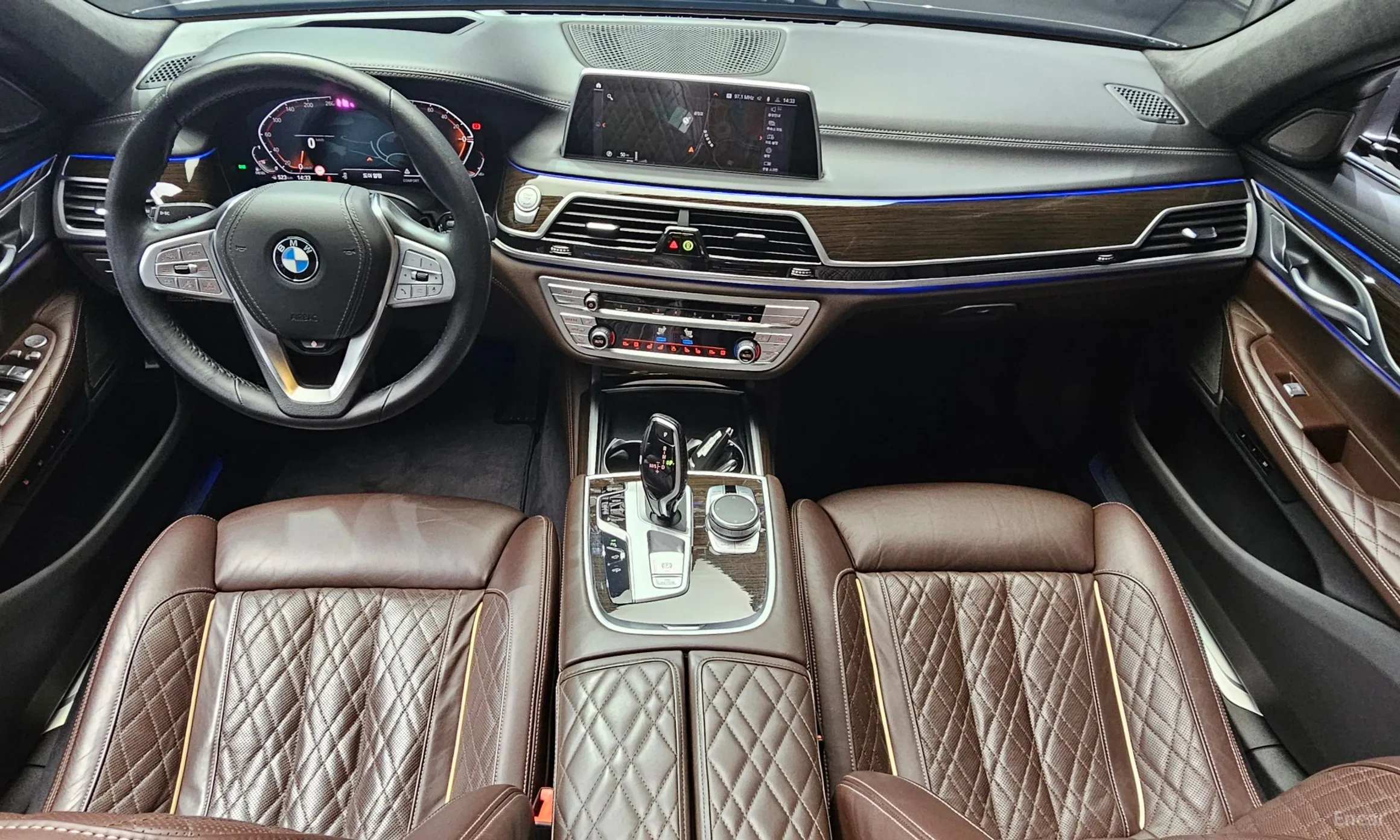 BMW 7 Series (G11) превью 4