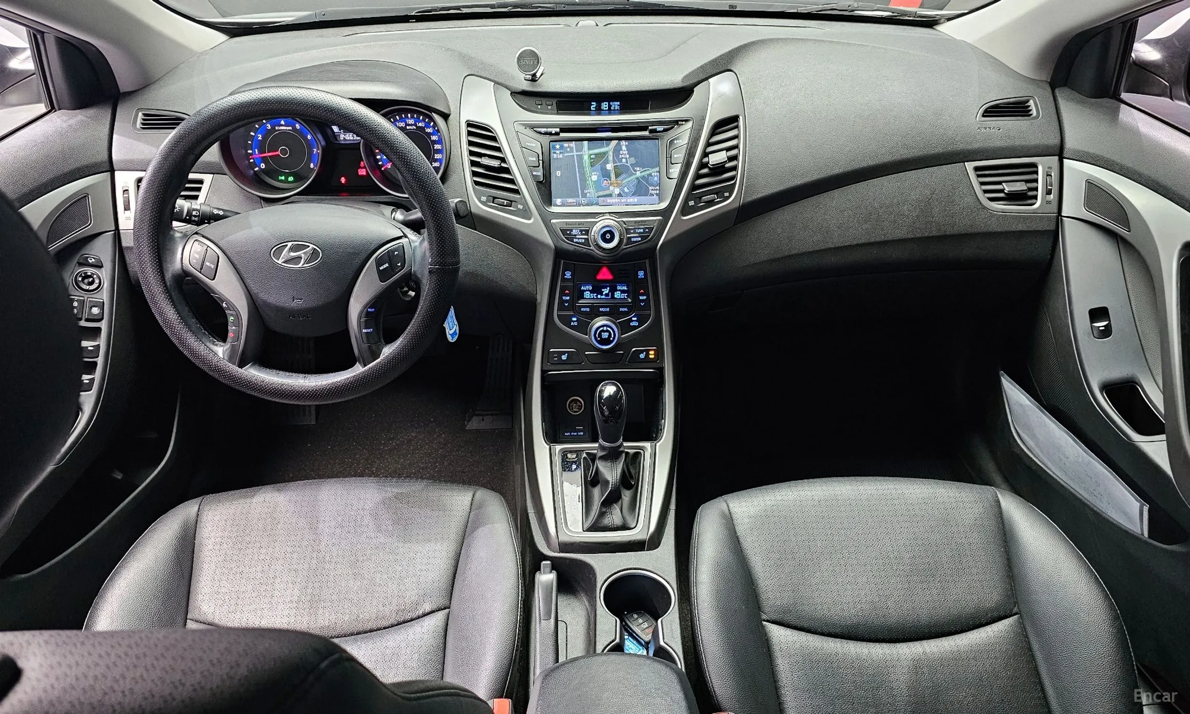 Hyundai Avante превью 4