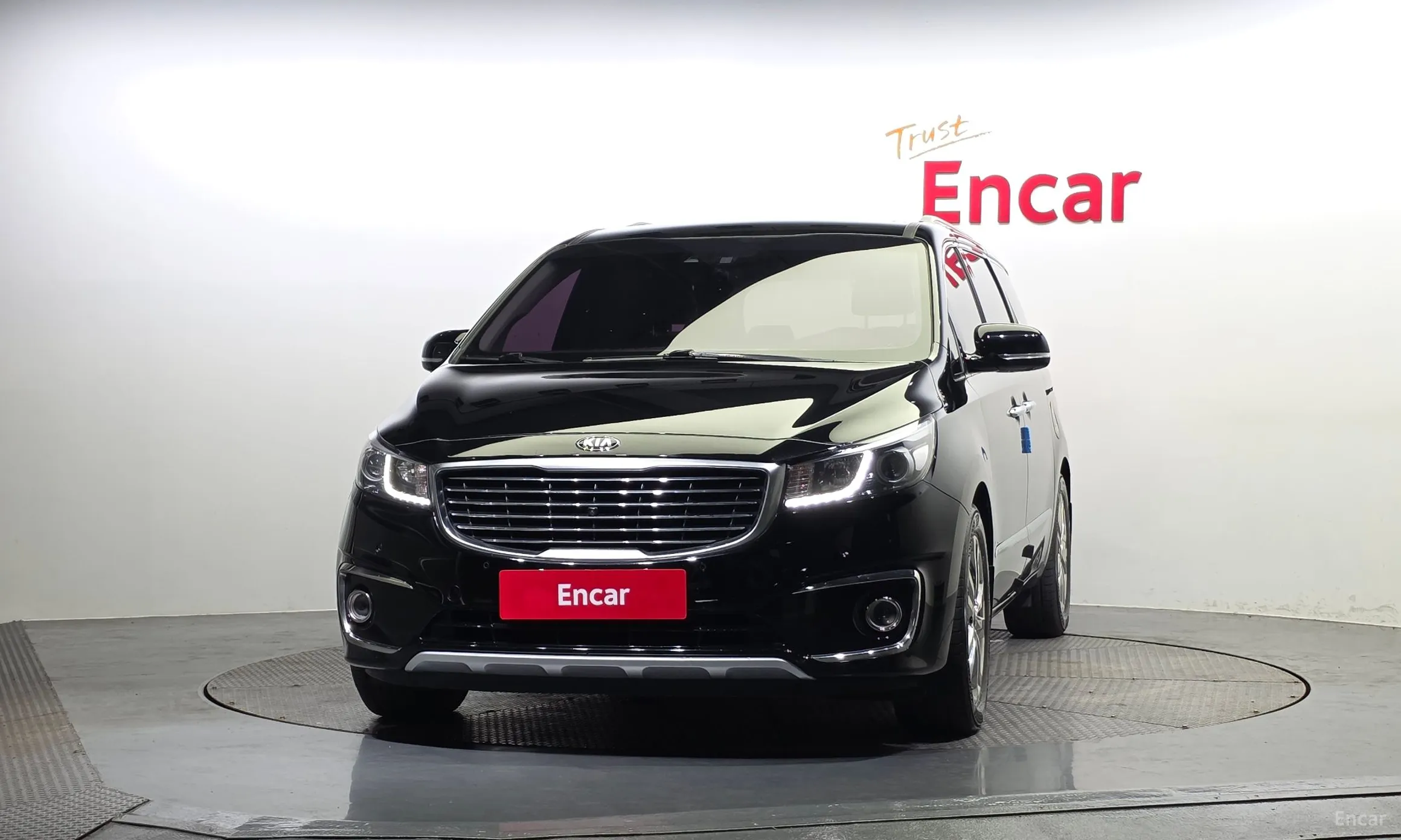Kia Carnival превью 2