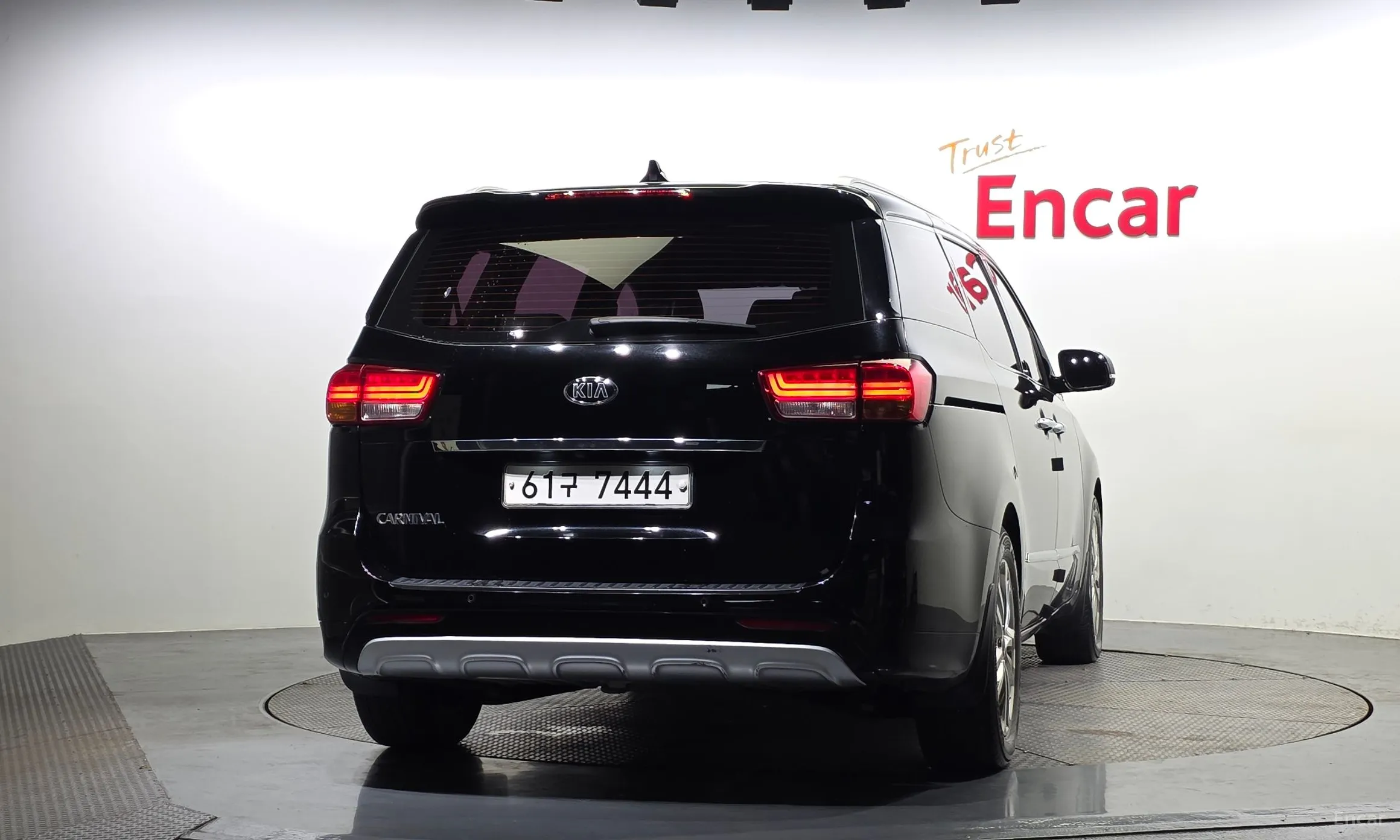 Kia Carnival превью 3