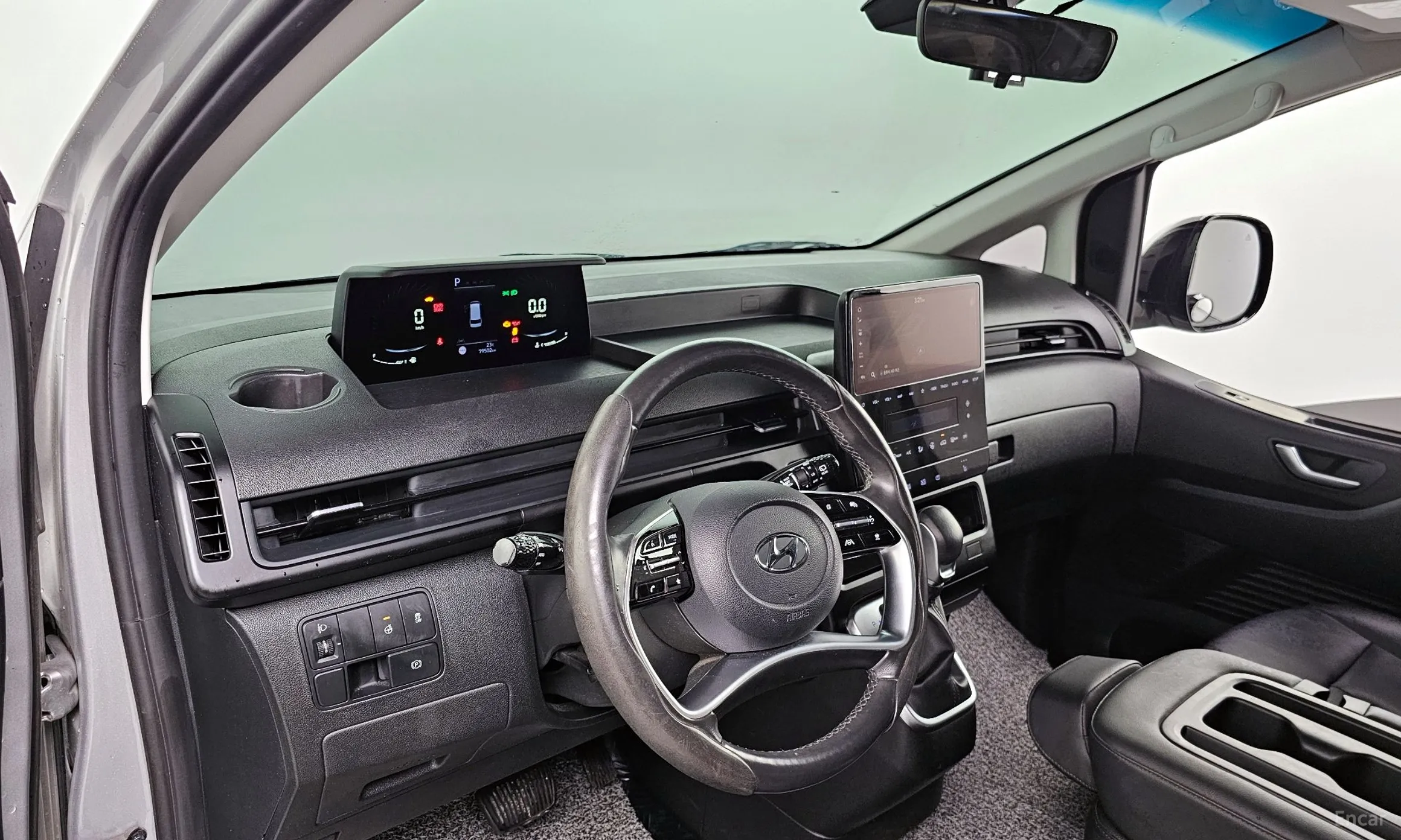Hyundai Staria превью 4