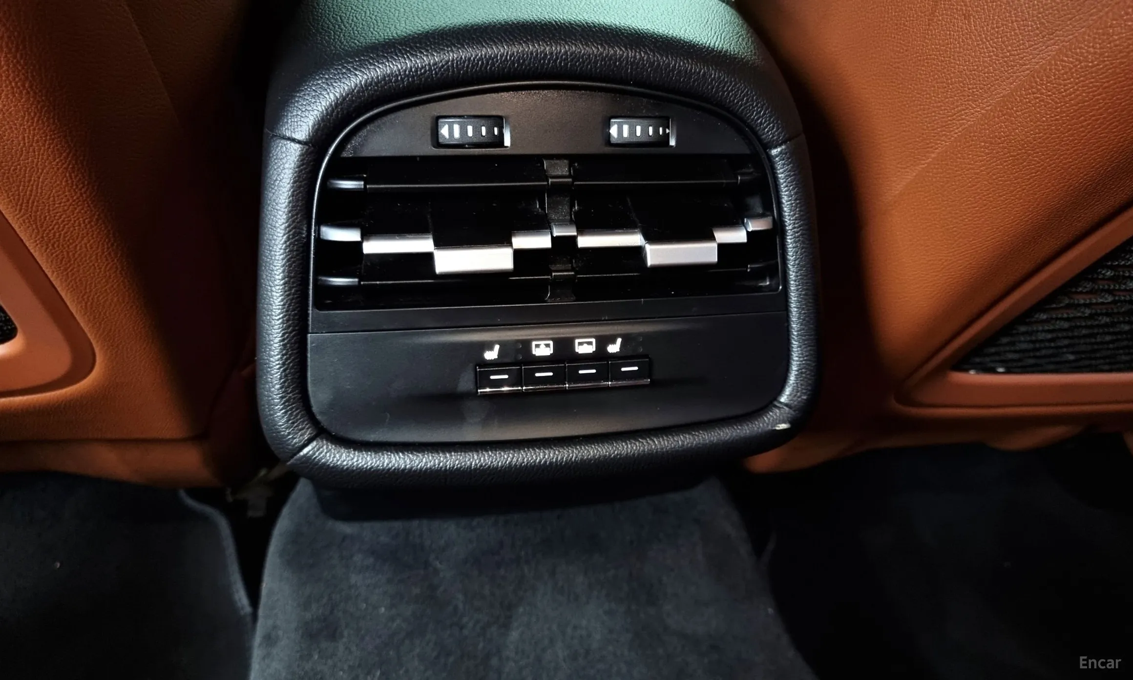 Maserati Ghibli превью 19