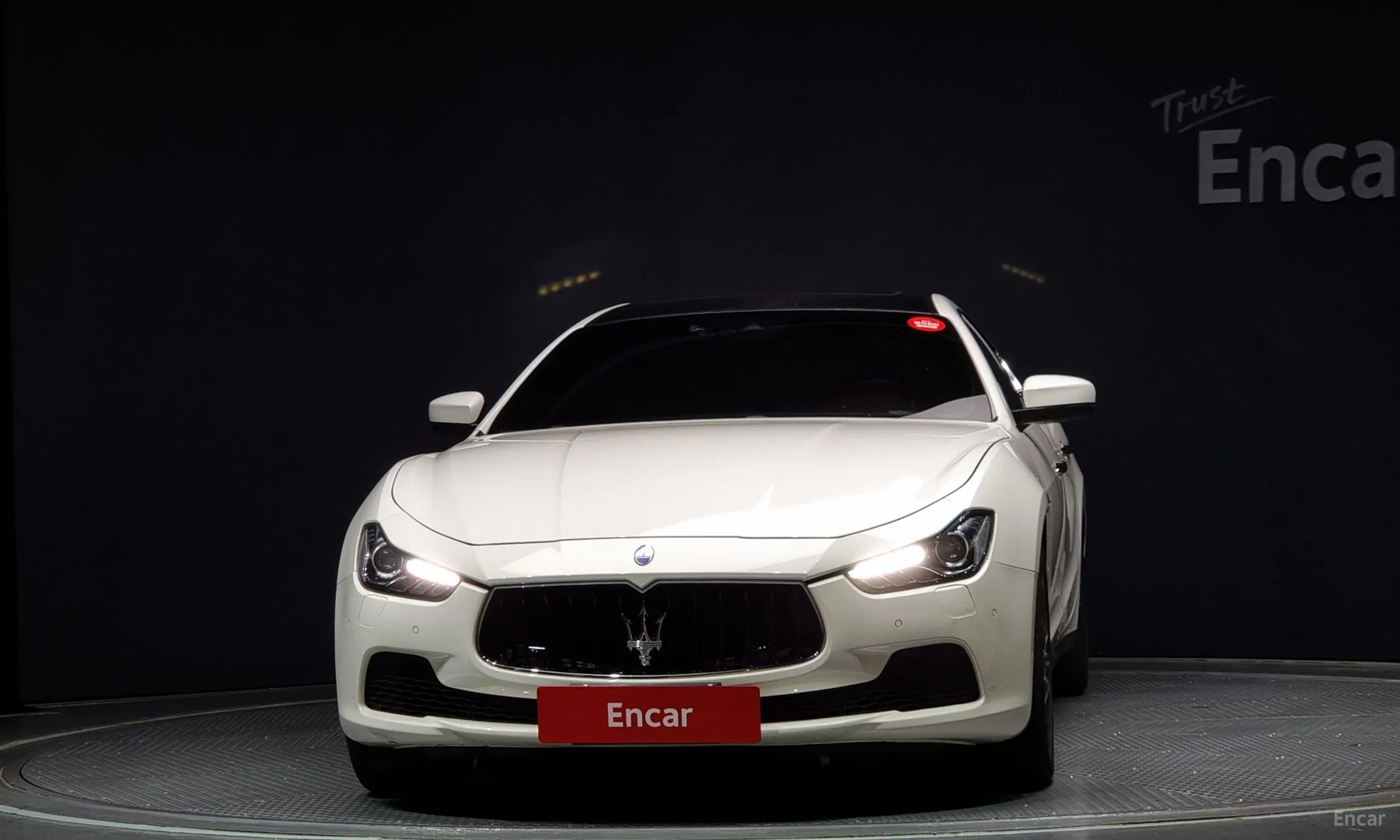 Maserati Ghibli превью 3