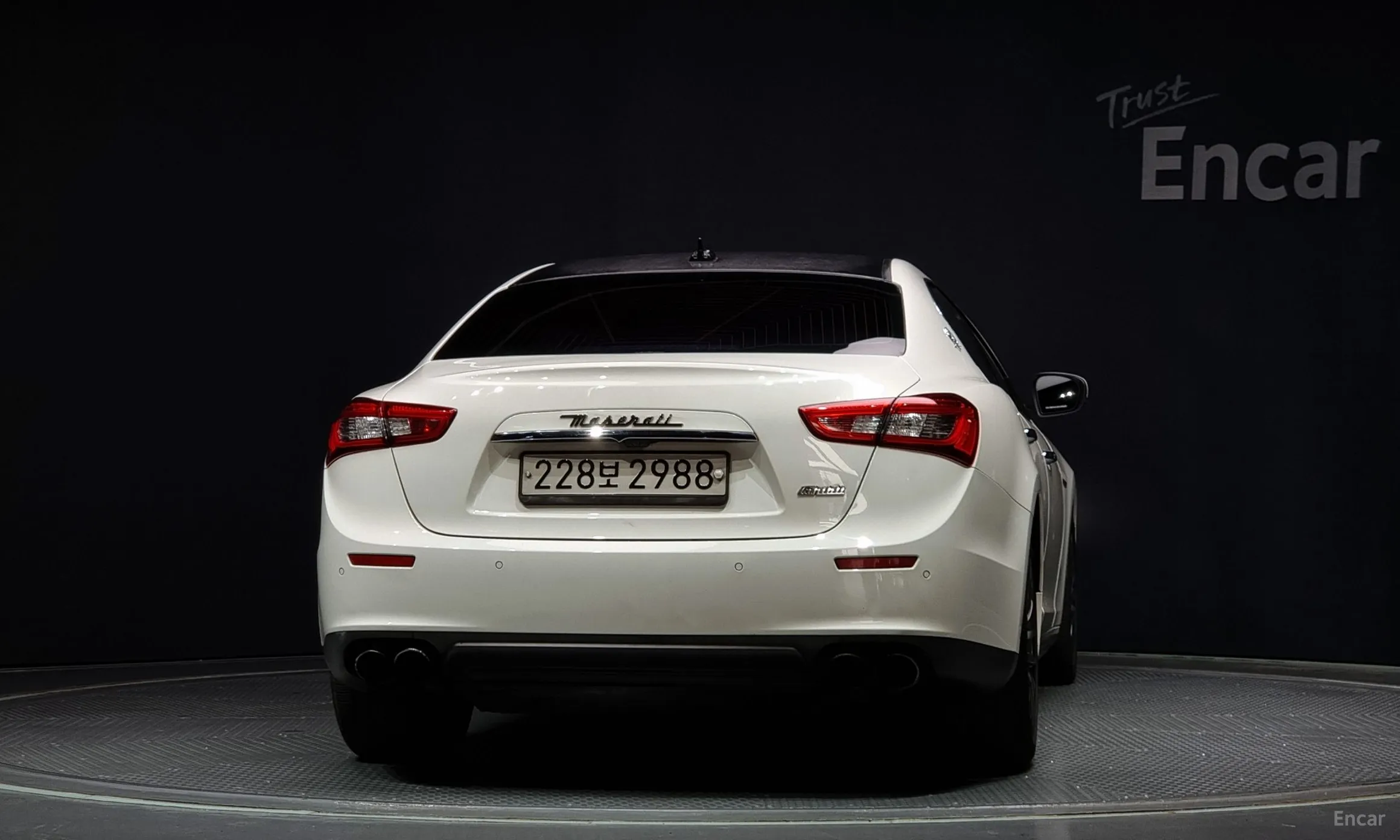 Maserati Ghibli превью 4