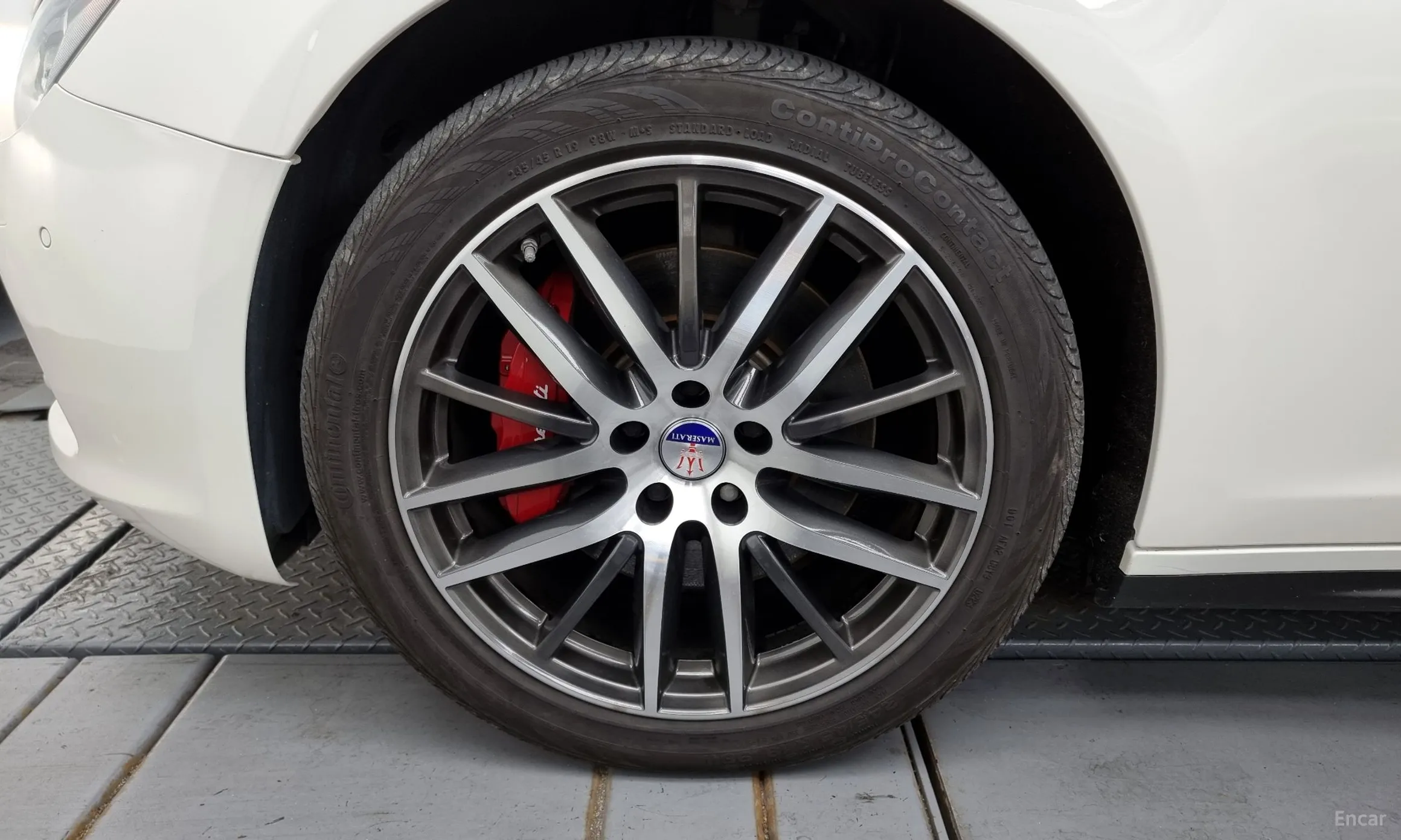 Maserati Ghibli превью 5