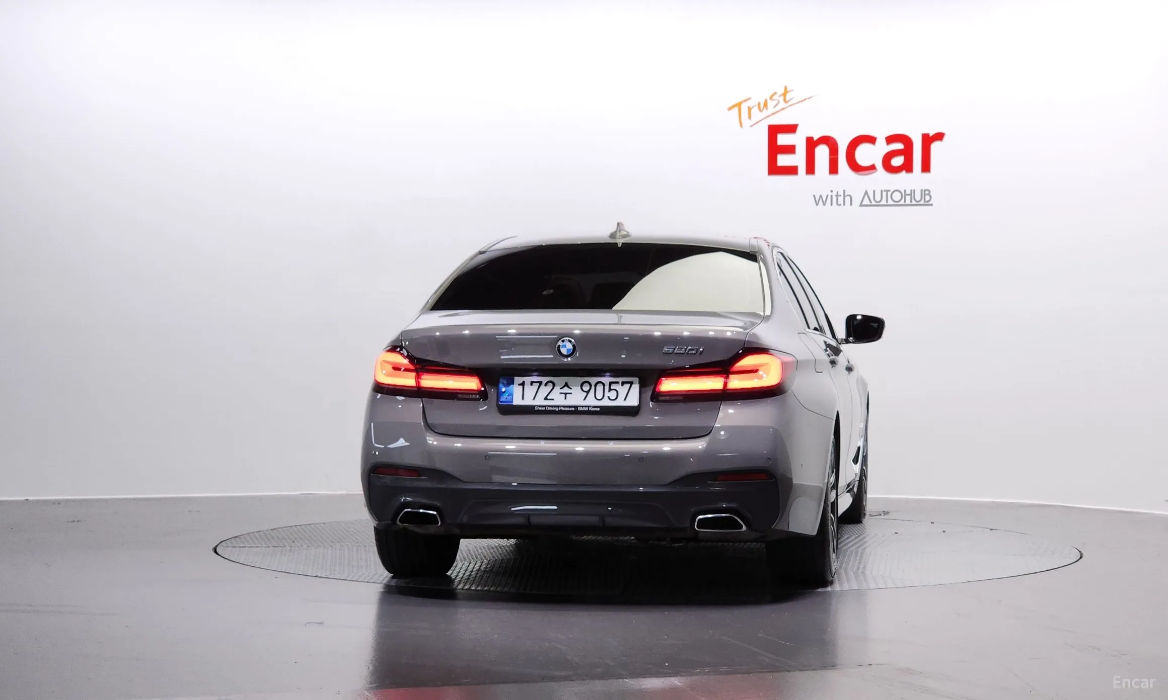 BMW 5 Series (G30) превью 3