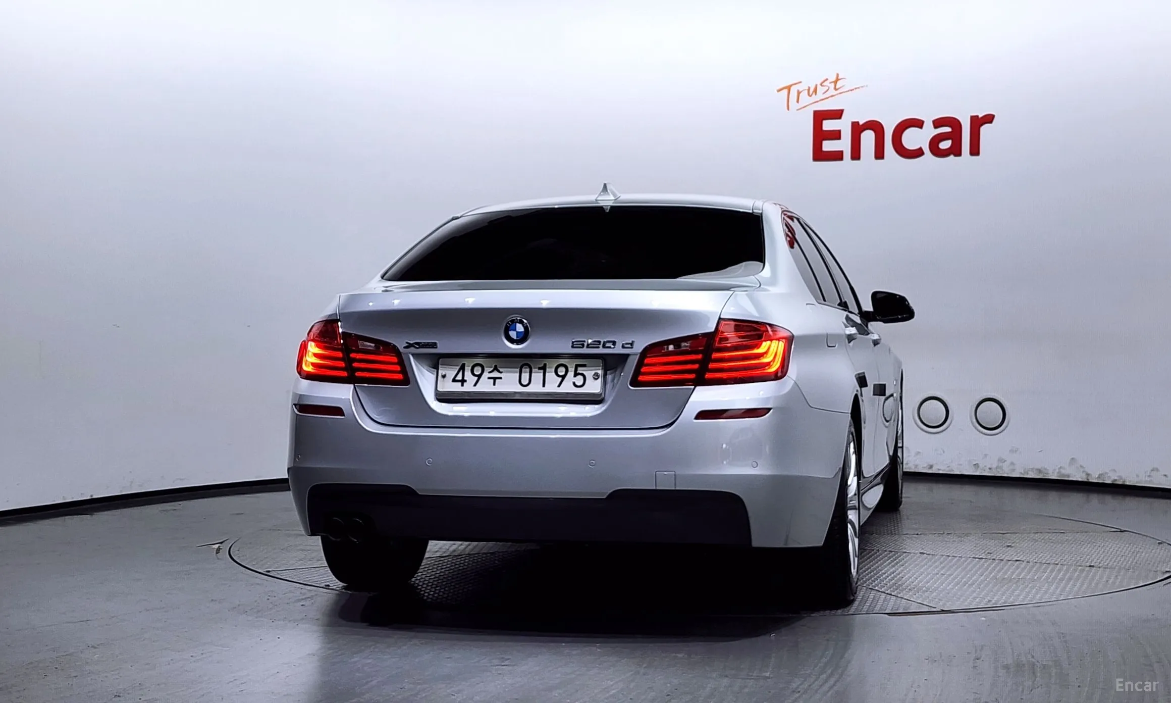 BMW 5 Series (F10) превью 3
