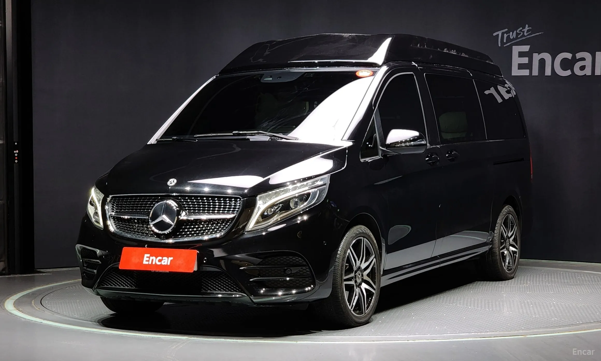 Mercedes Benz V-Class
