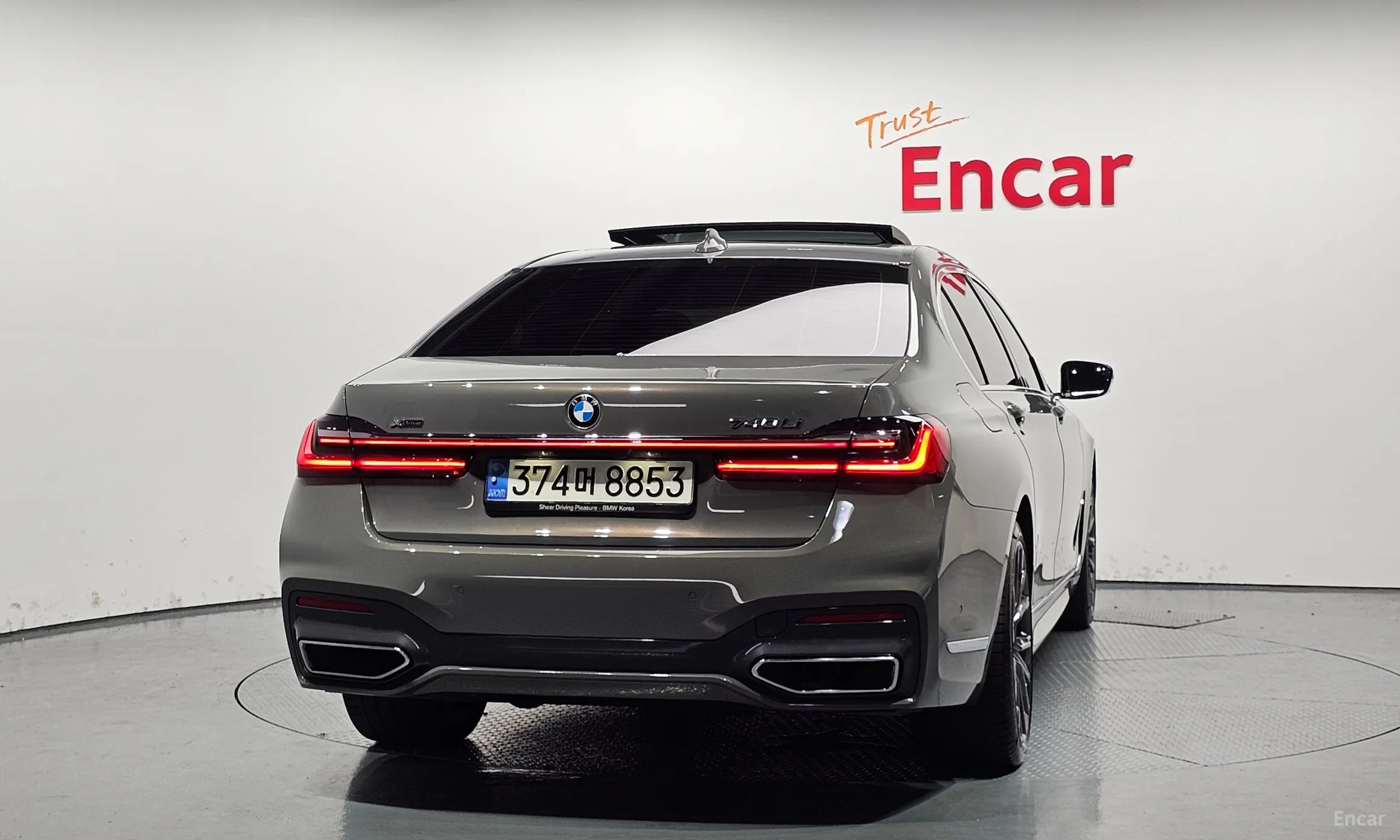 BMW 7 Series (G11) превью 3