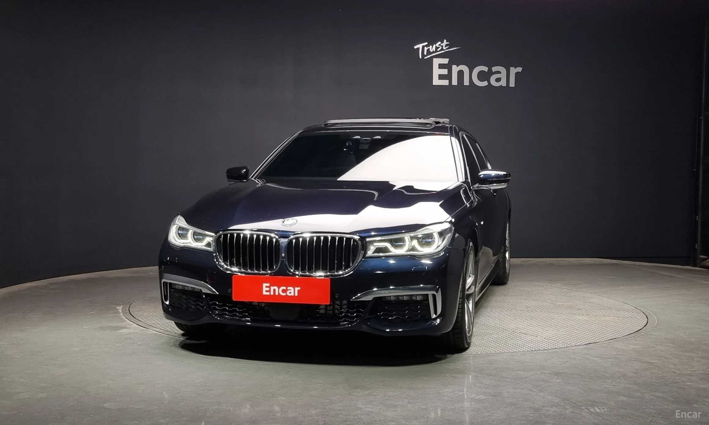 BMW 7 Series (G11) превью 2