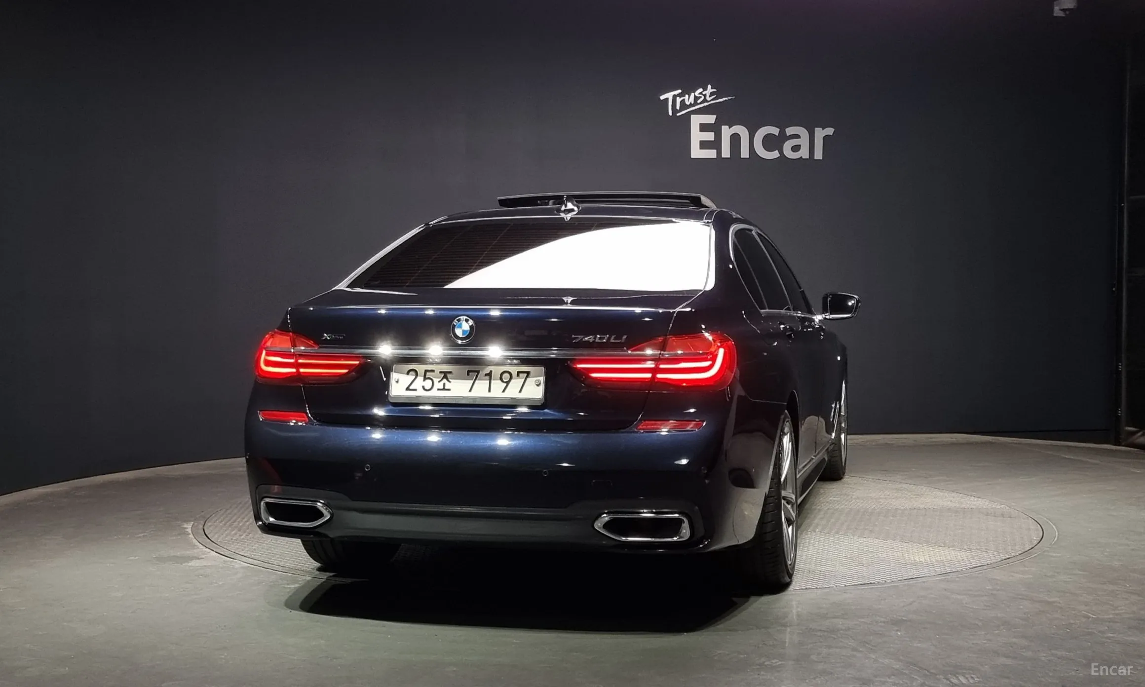 BMW 7 Series (G11) превью 3