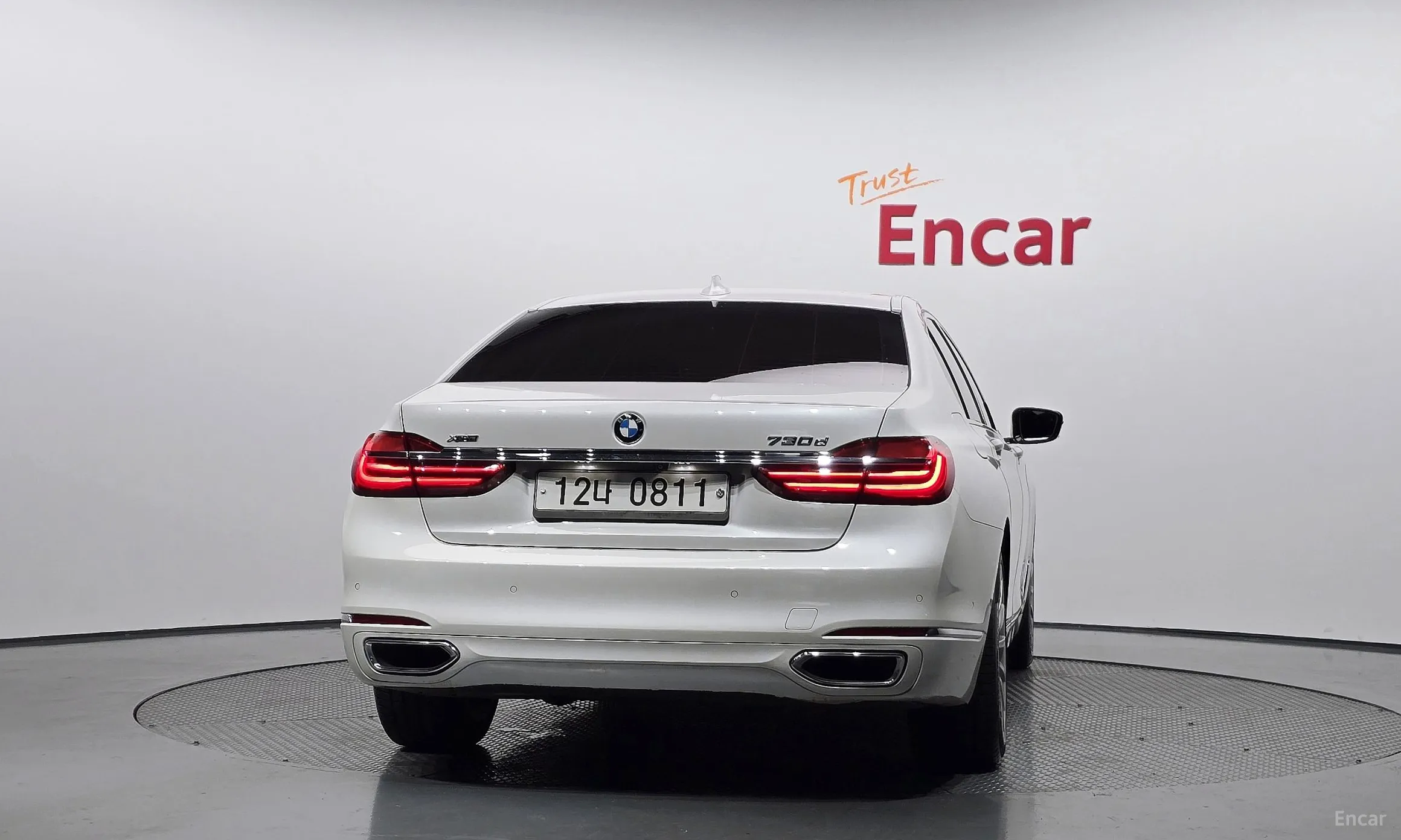 BMW 7 Series (G11) превью 3