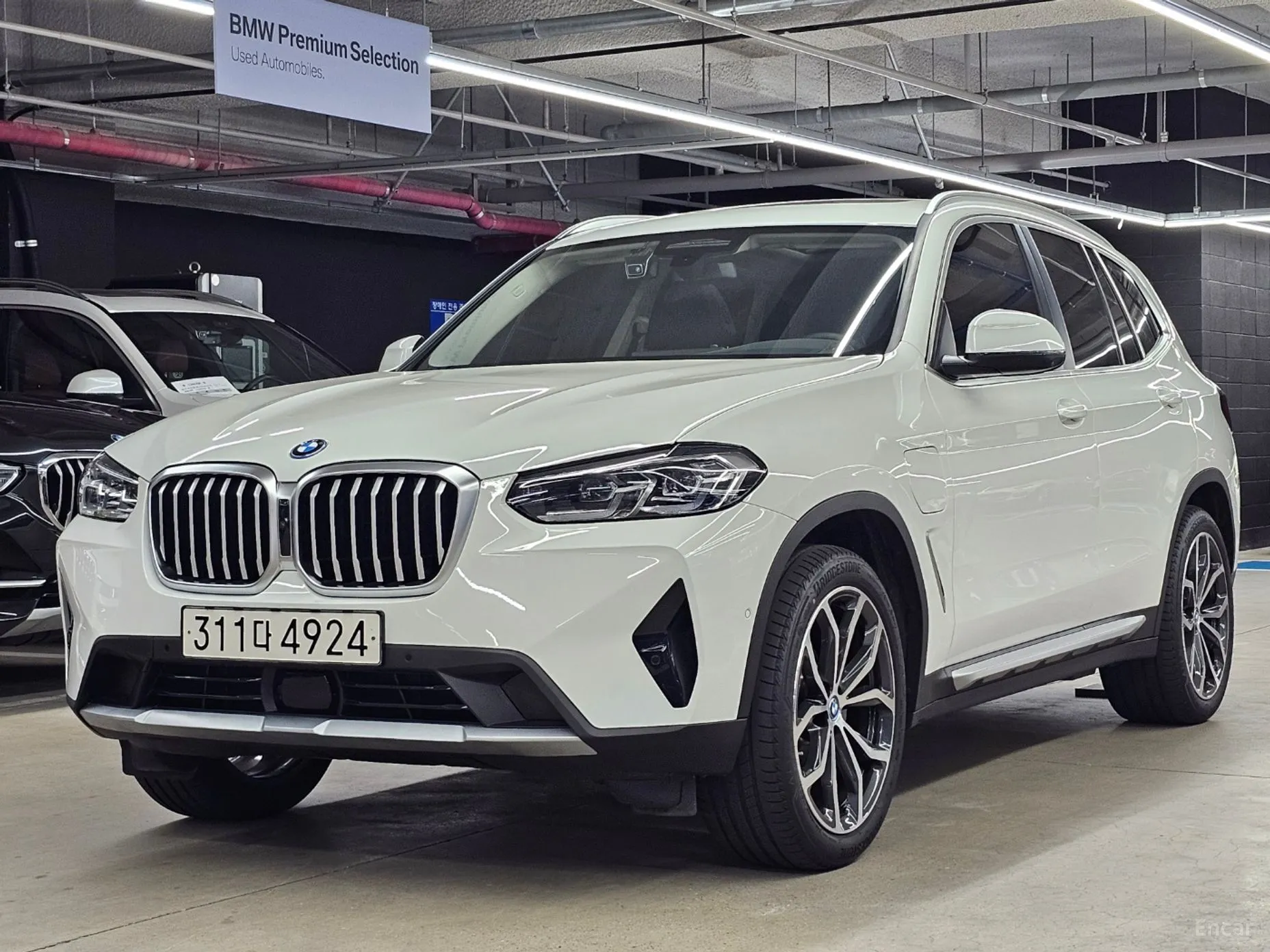 X3 (G01)