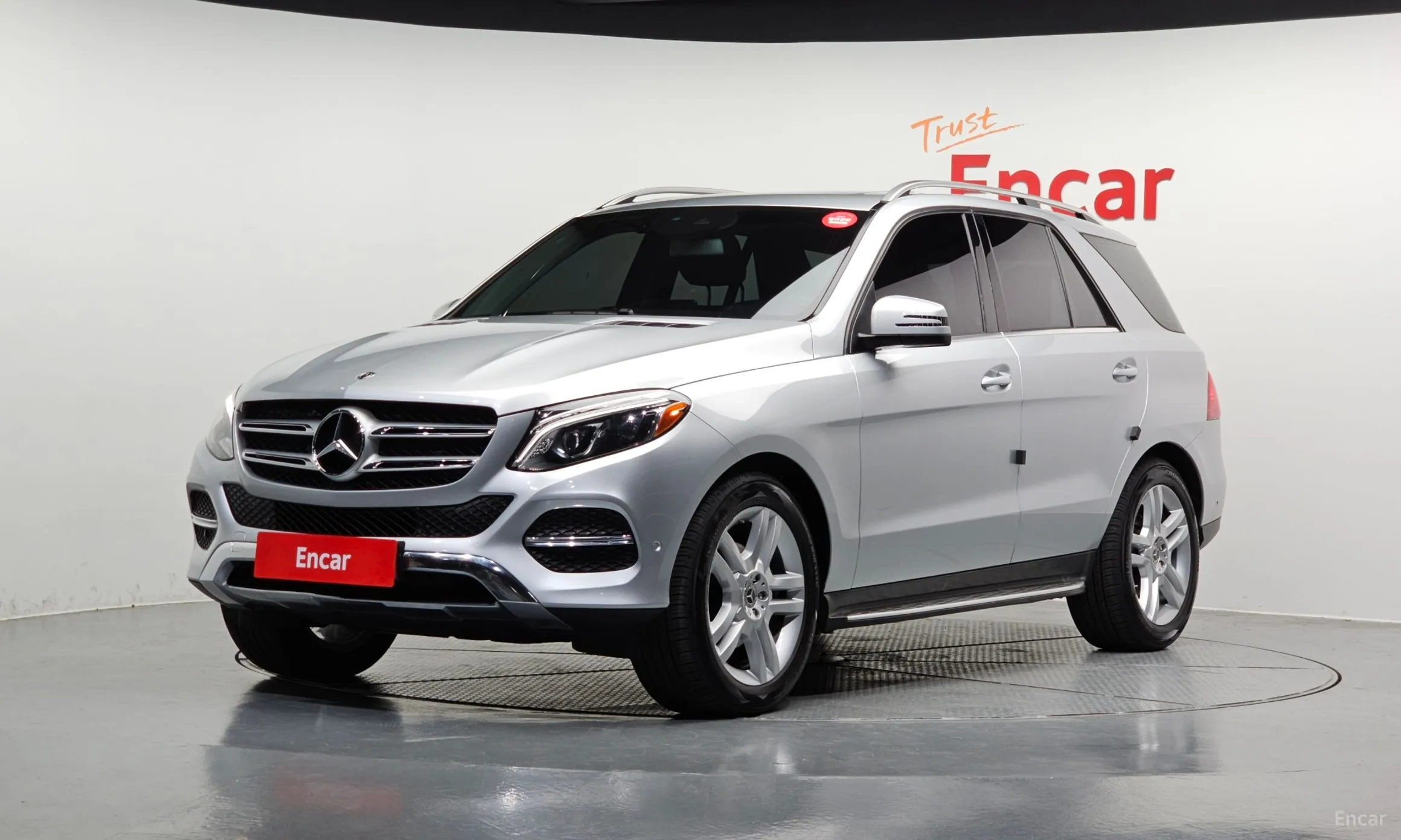 Mercedes Benz GLE-Class W166