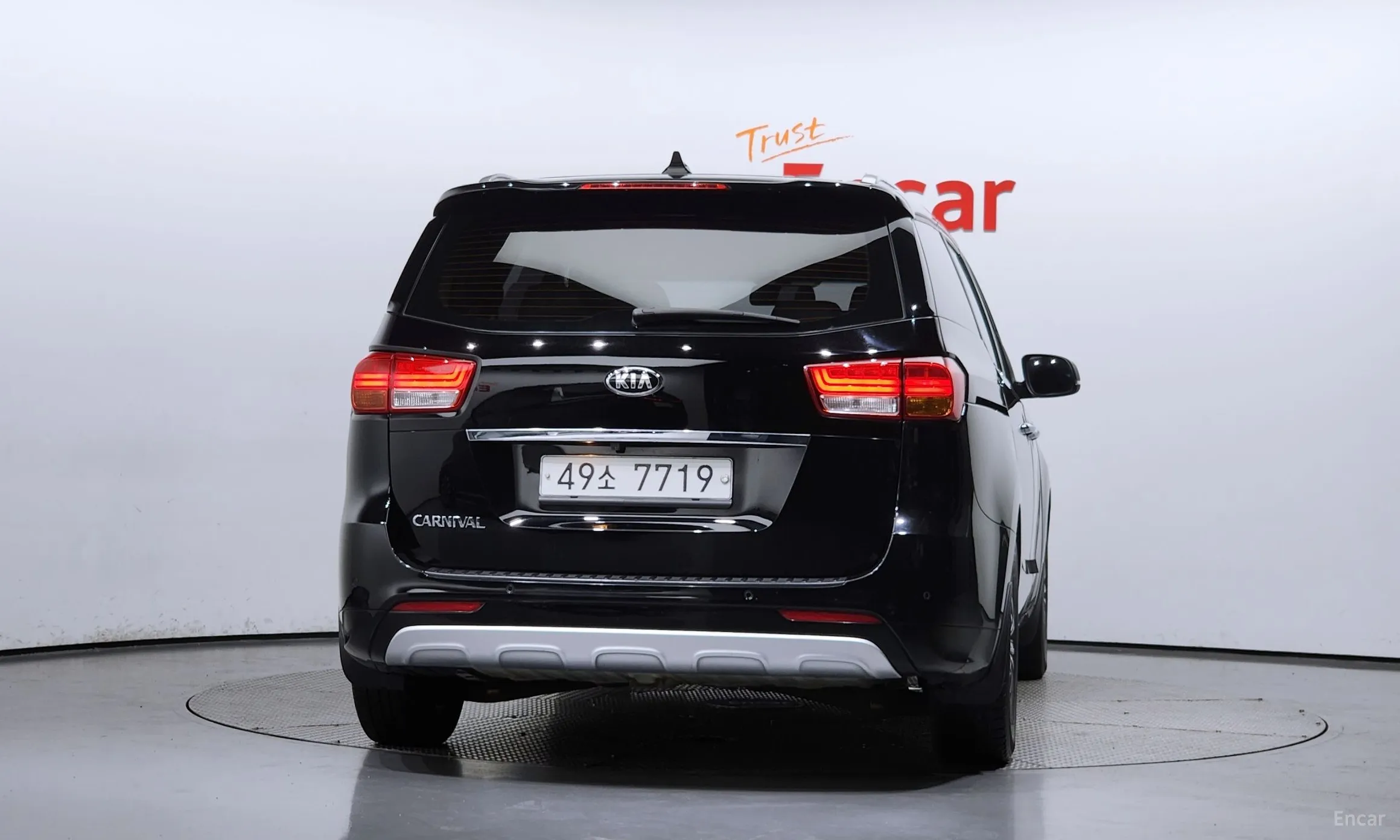 Kia Carnival превью 3