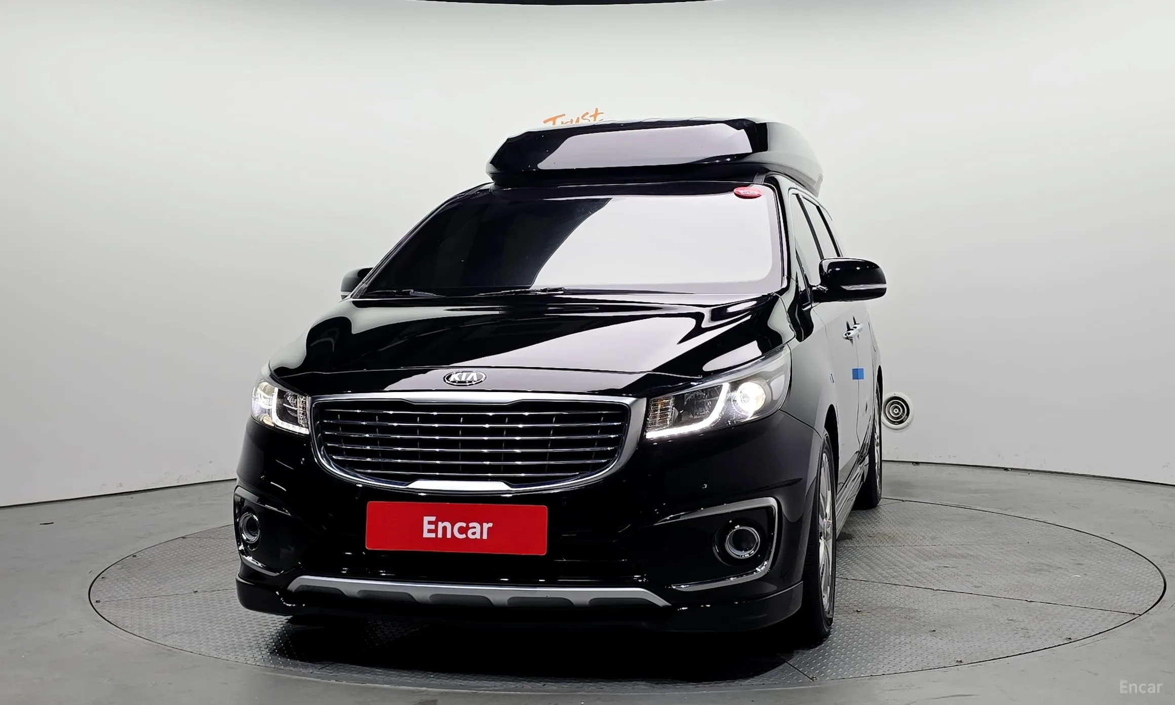 Kia Carnival превью 2