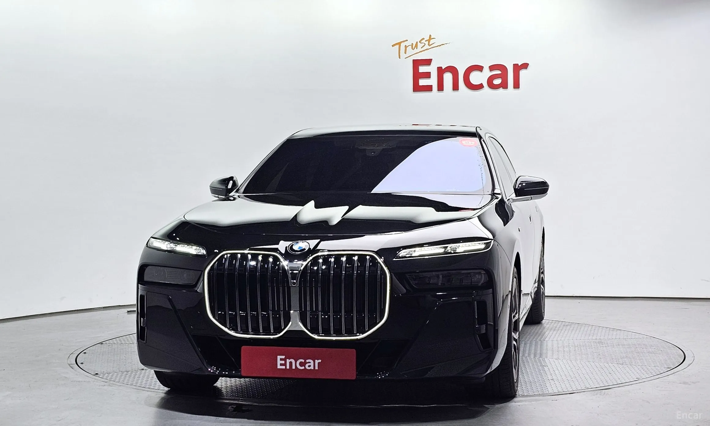 BMW 7 Series (G70) превью 2