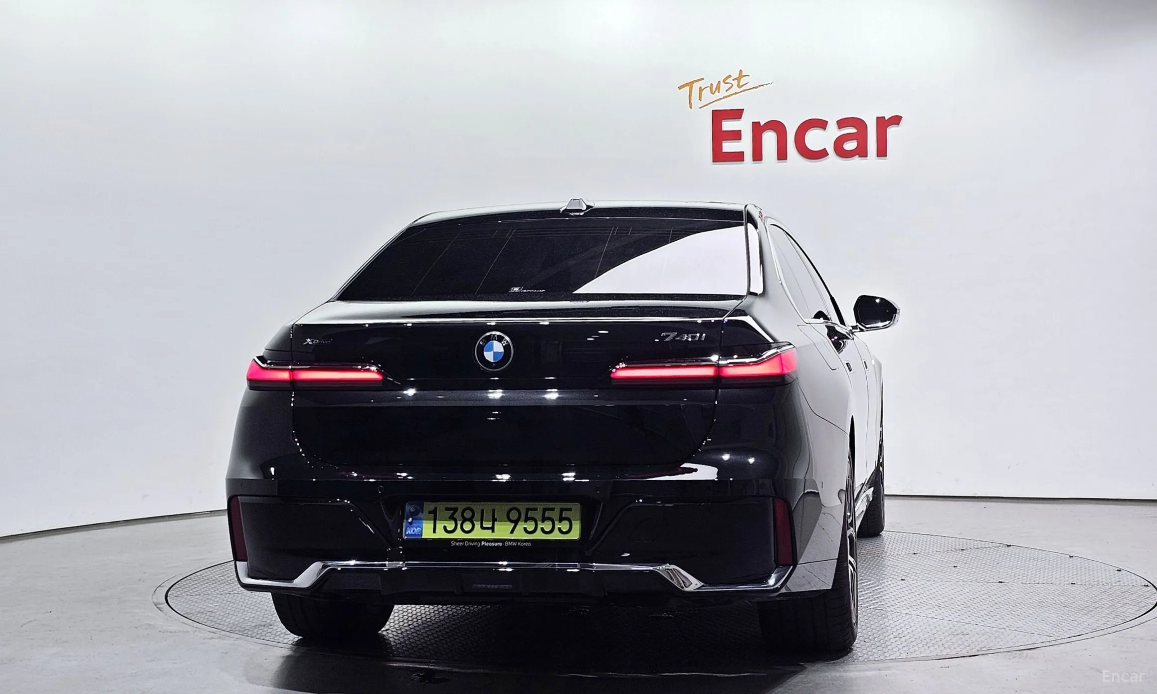 BMW 7 Series (G70) превью 3