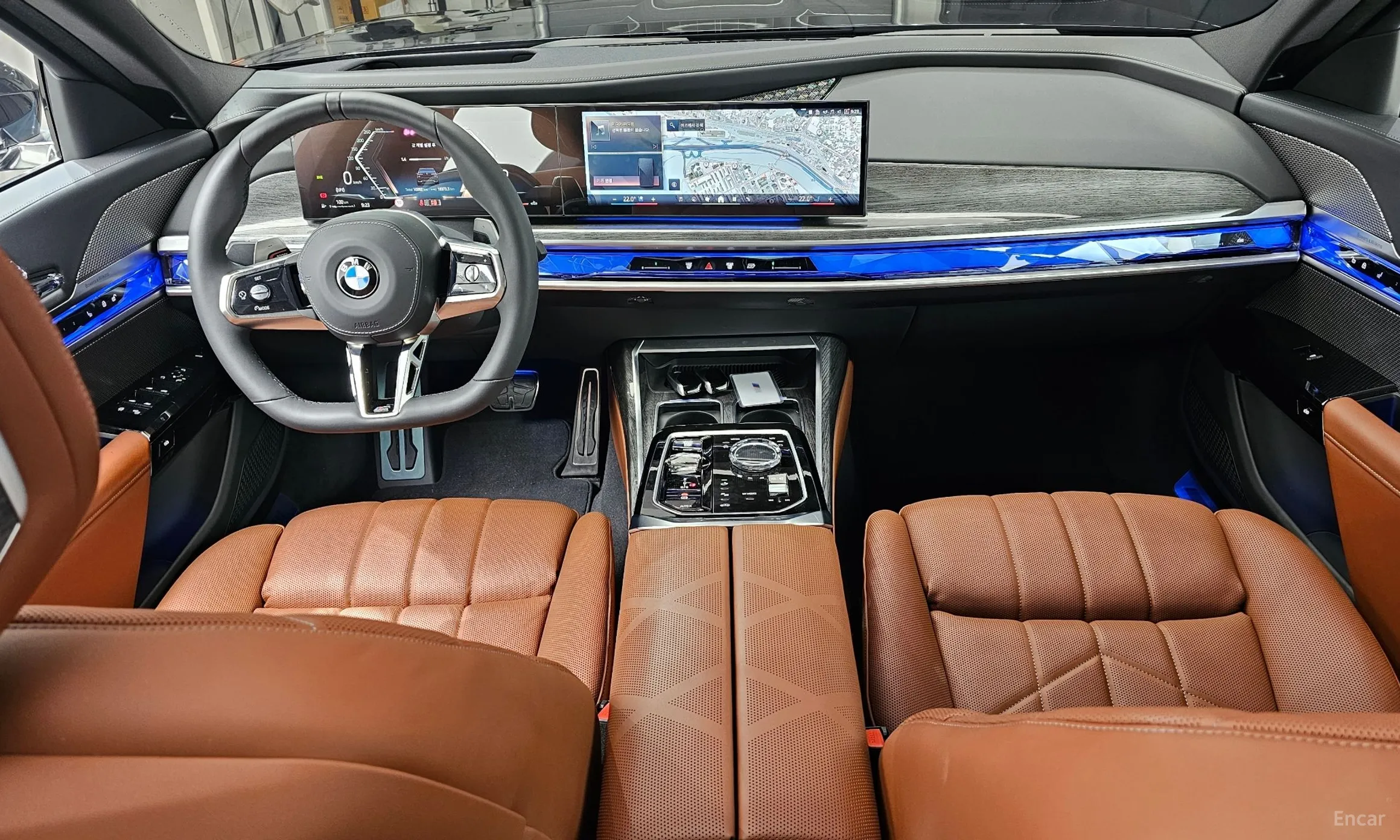 BMW 7 Series (G70) превью 4