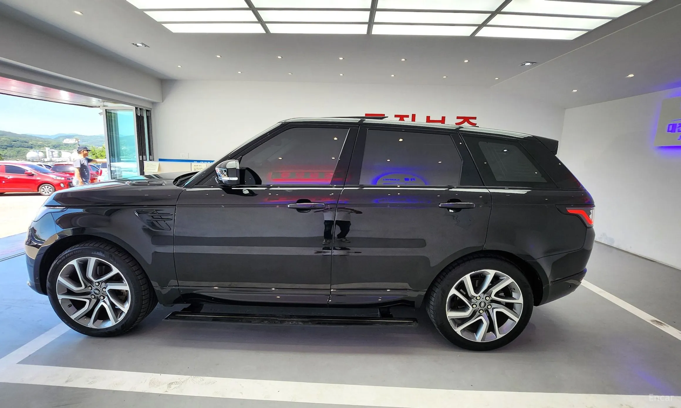 Land Rover Range Rover Sport 2nd Generation превью 4